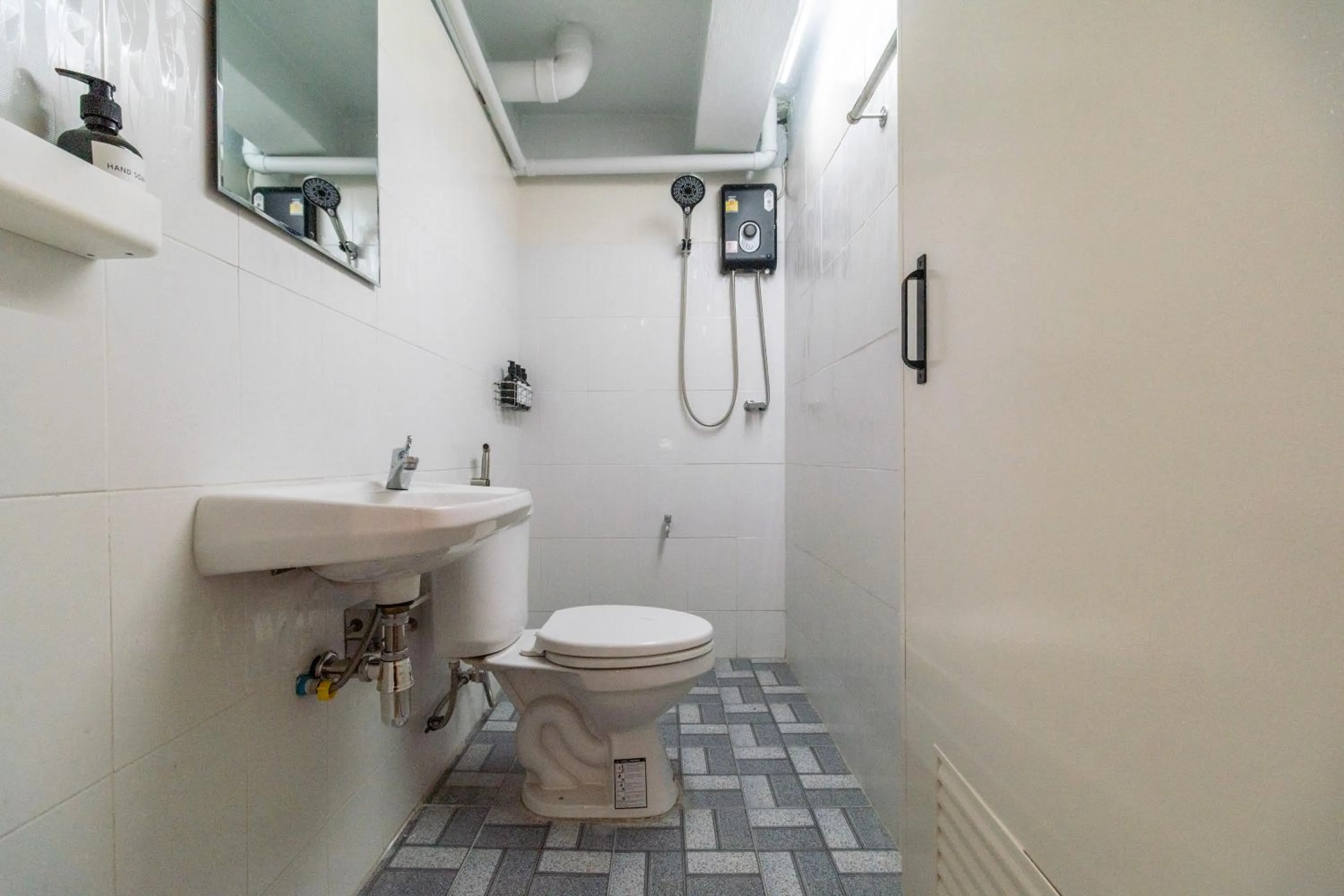 Shower in Cozy Corner Bangpho