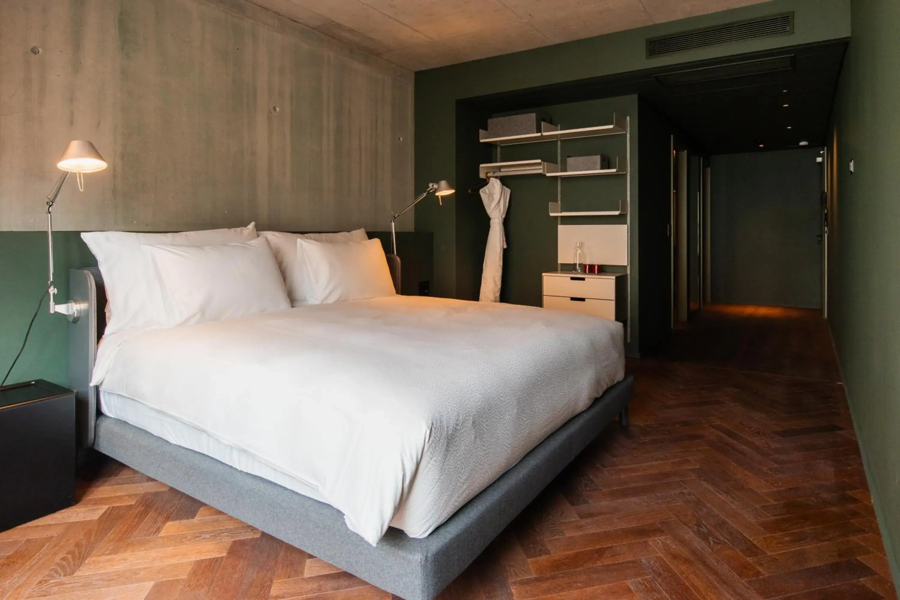 Deluxe Double Room with Bath in Hôtel Borsari, A Member of Design Hotels Deluxe Double Room with Bath in Hôtel Borsari, A Member of Design Hotels