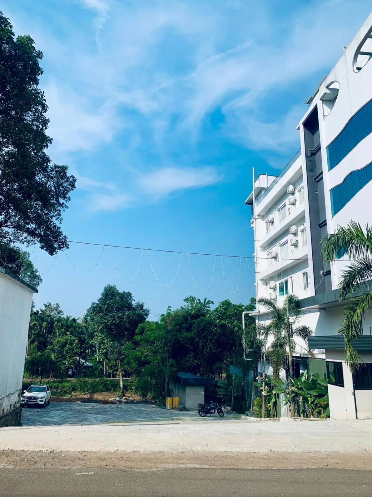 Parking in Aurora Hotels and Resorts