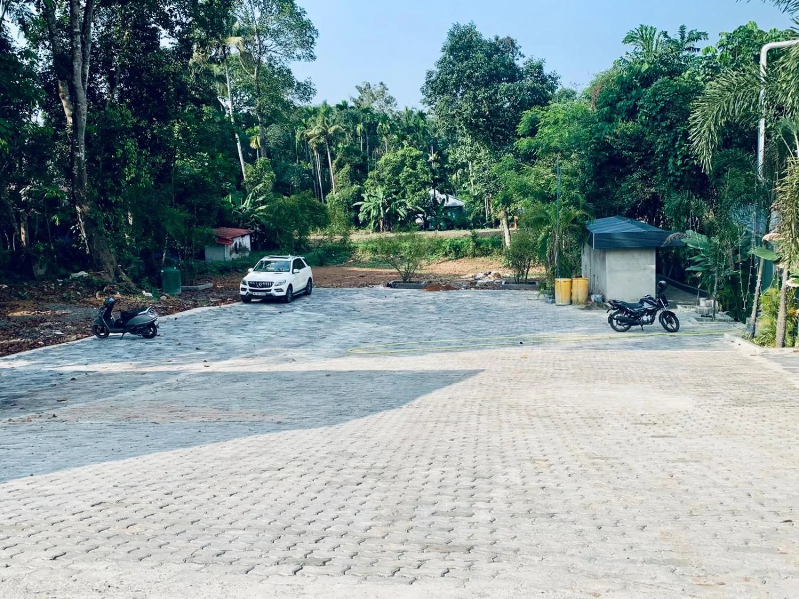 Parking in Aurora Hotels and Resorts