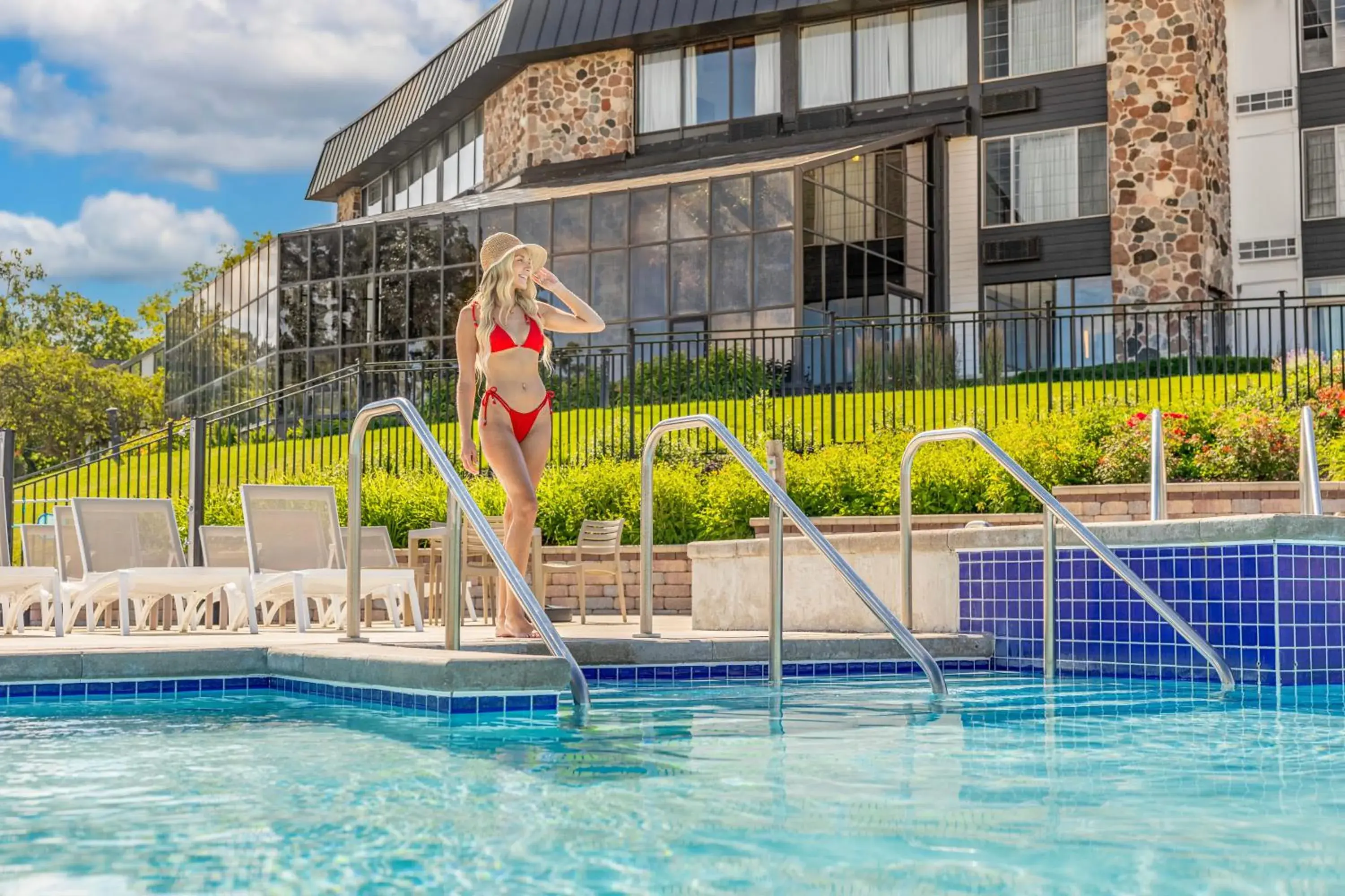 Swimming pool in Destination Geneva National Swimming pool in Destination Geneva National