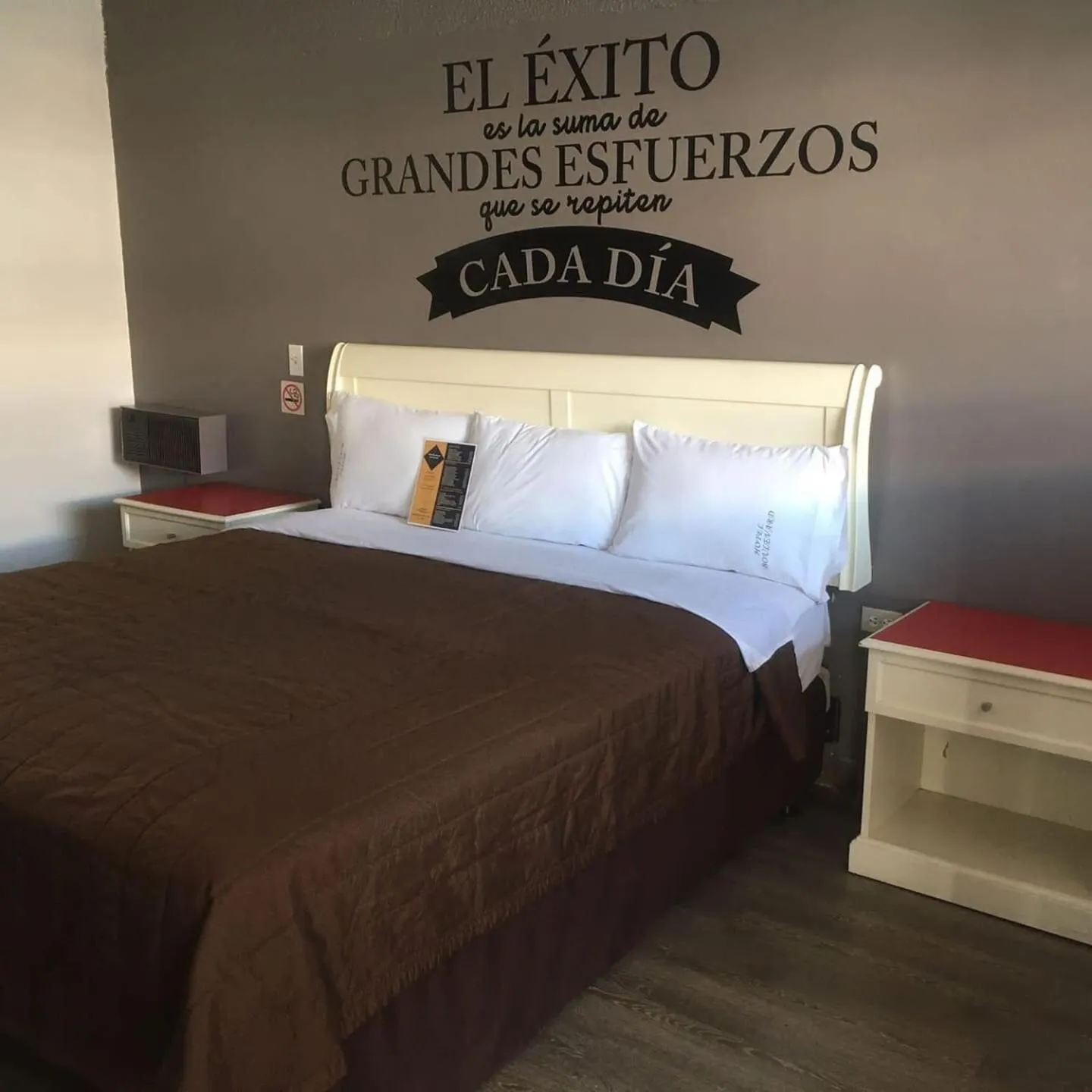 Bedroom, Bed in Hotel Boulevard Mexicali