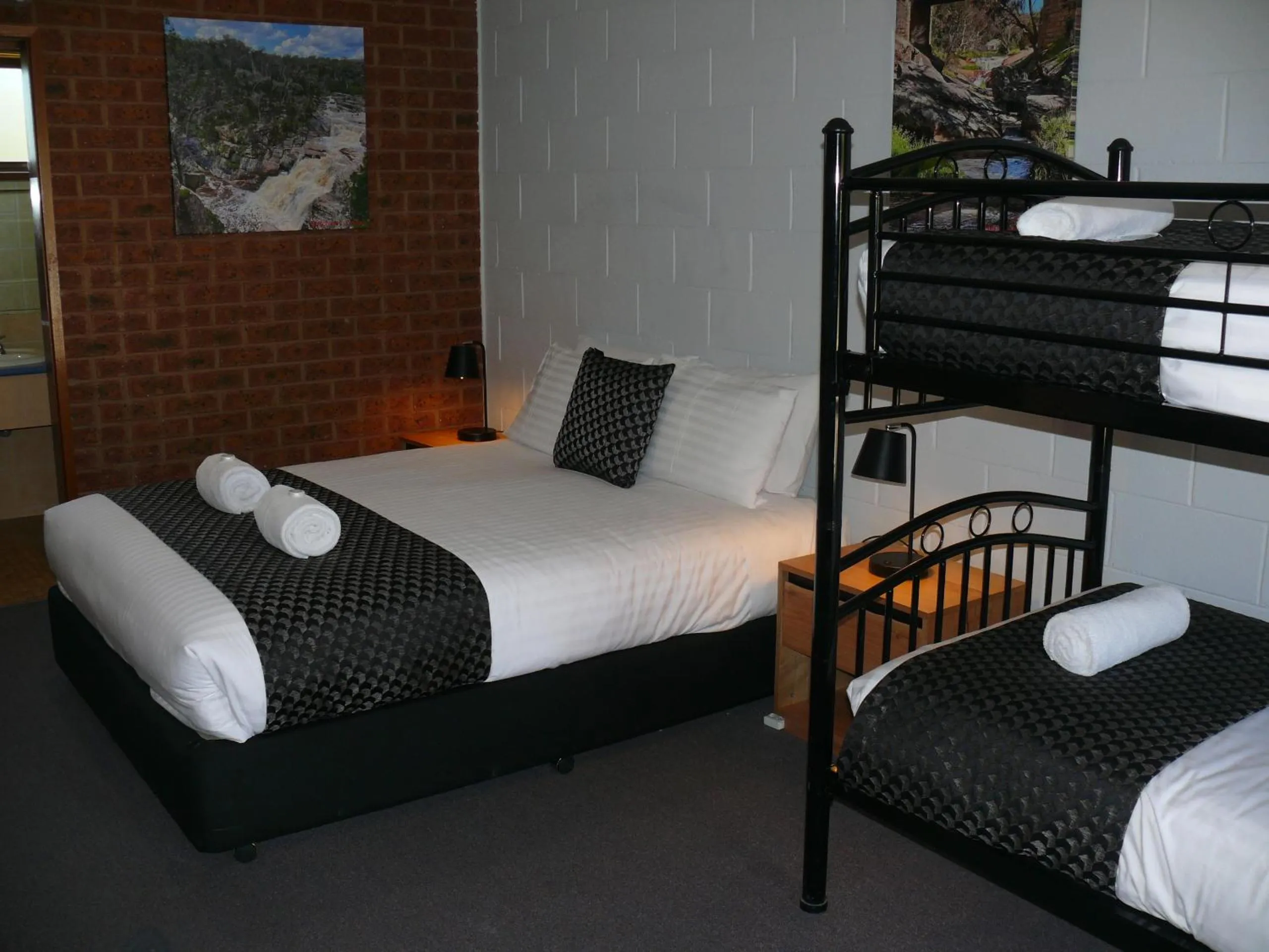 bunk bed, Bed in Milawa Motel