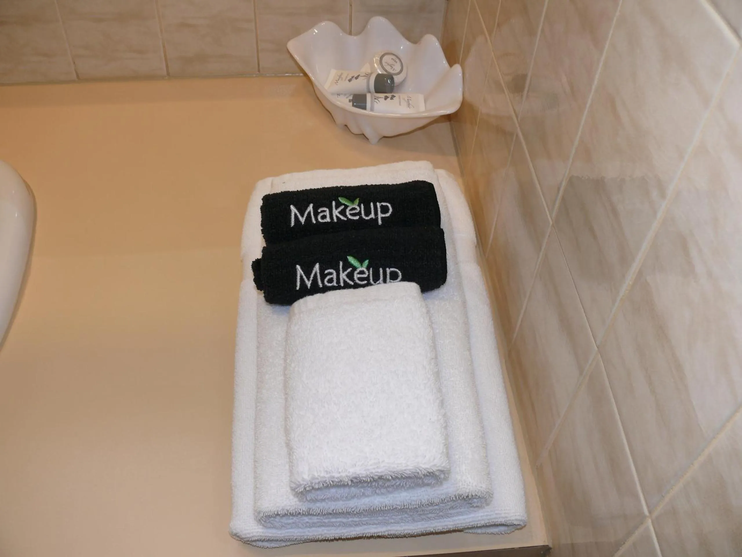 Bathroom in Milawa Motel