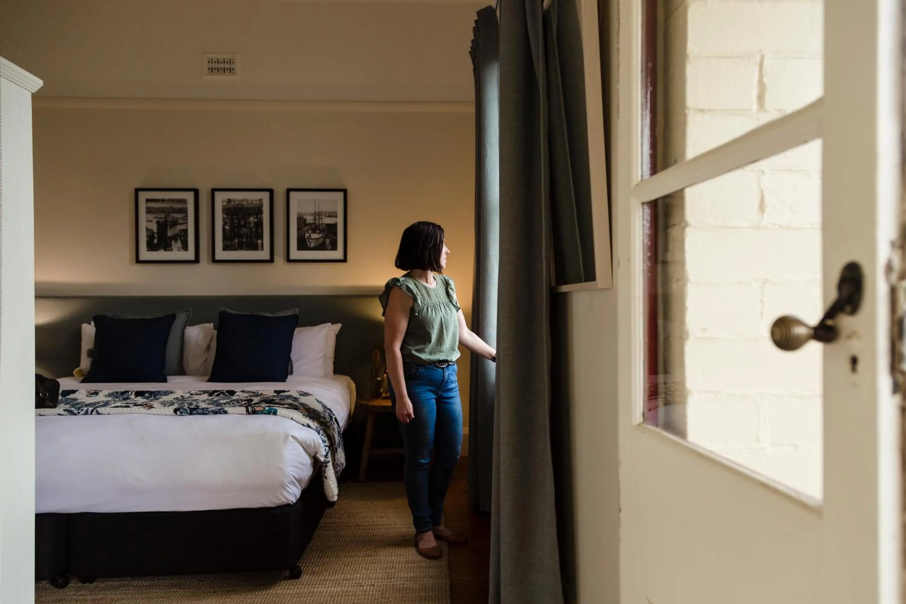Bedroom, Bed in Cockatoo Island Accommodation