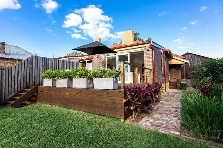Property building in Cockatoo Island Accommodation