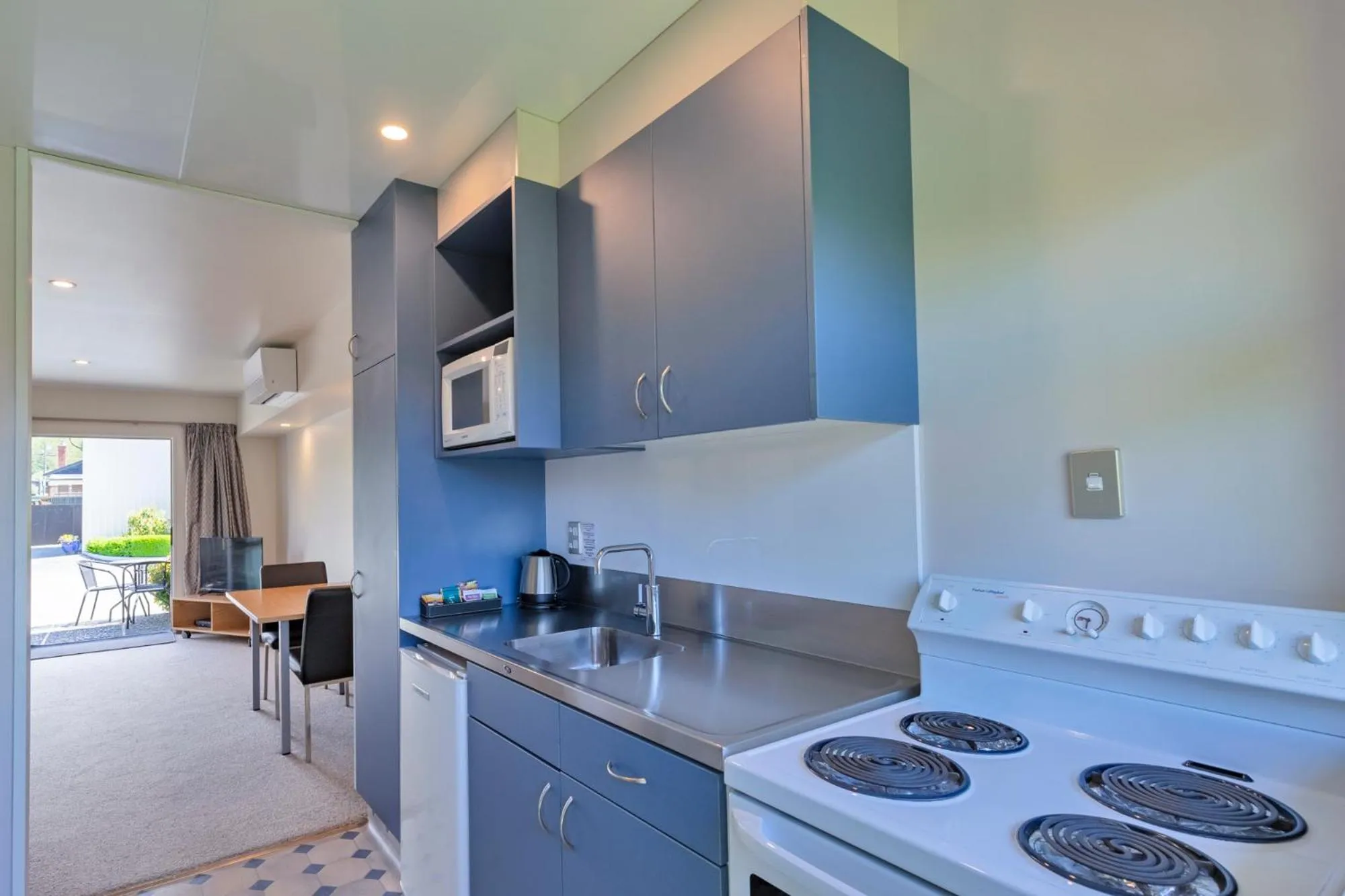 Kitchen or kitchenette in Andorra Motel