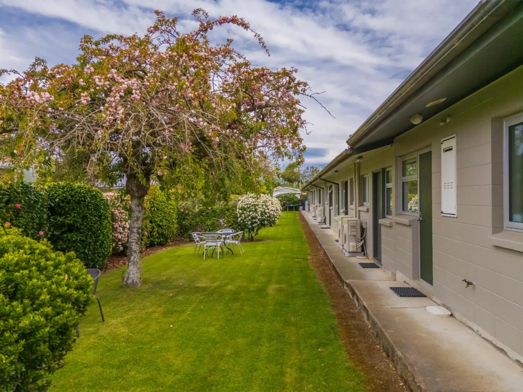 Garden in Andorra Motel