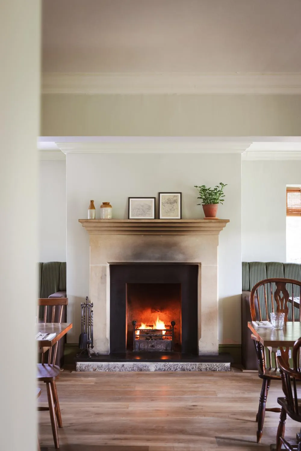 Restaurant/places to eat in The Hide