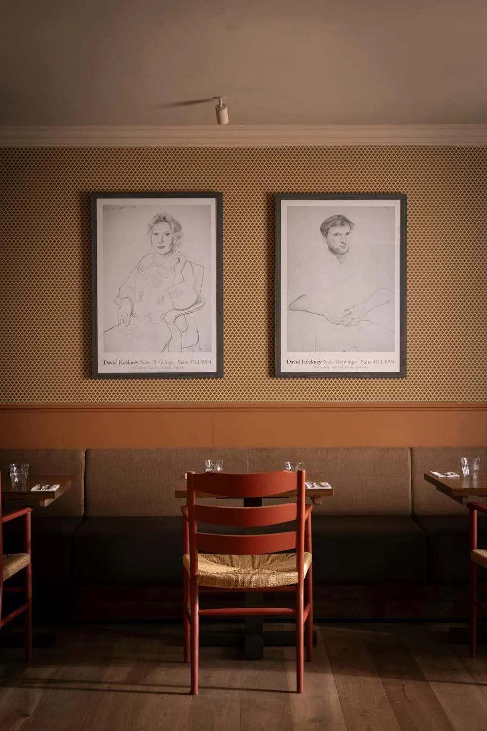 Restaurant/places to eat in The Hide