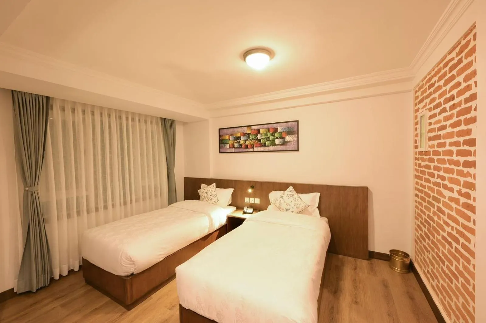 Bed in Gallery Park Hotel