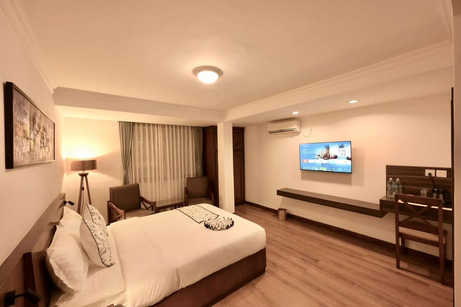 Bed in Gallery Park Hotel