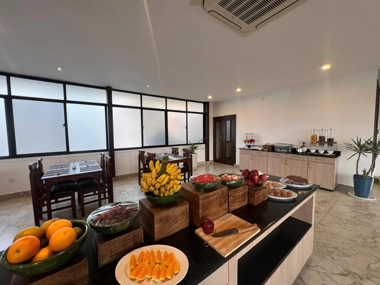 Restaurant/places to eat in Gallery Park Hotel