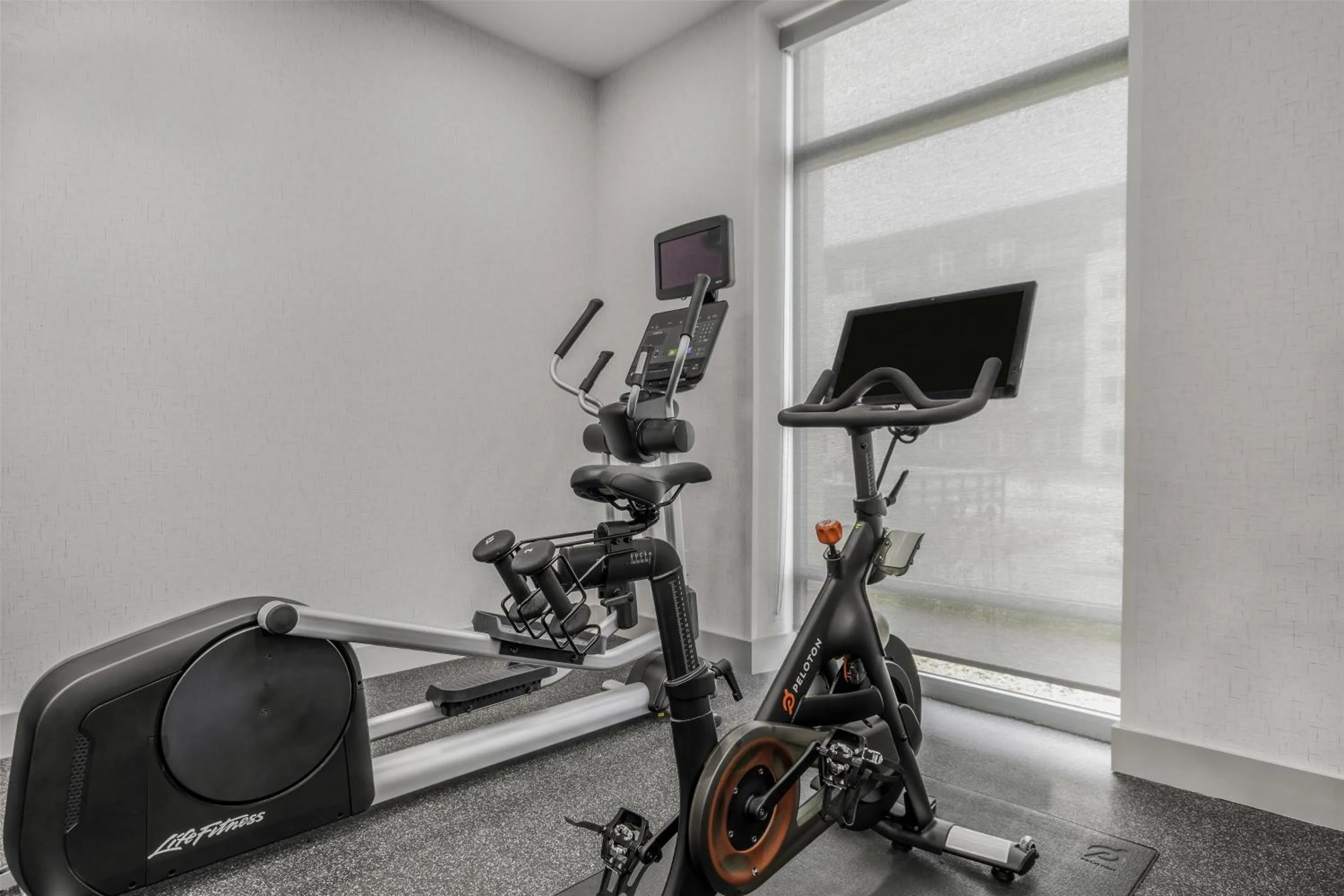Fitness centre/facilities in Home2 Suites By Hilton Cincinnati Midtown Oakley