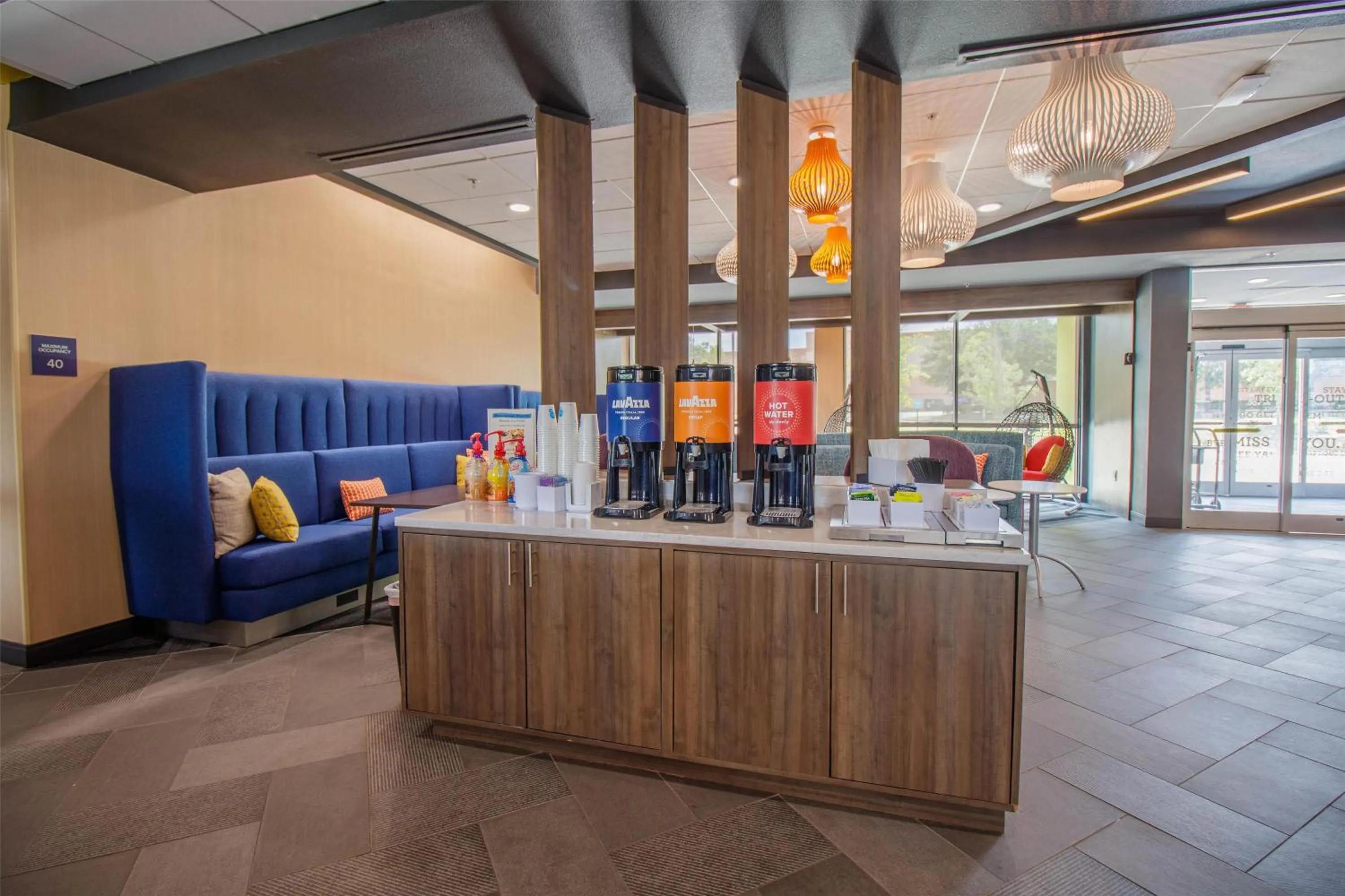 Lobby or reception in Tru By Hilton Mckinney