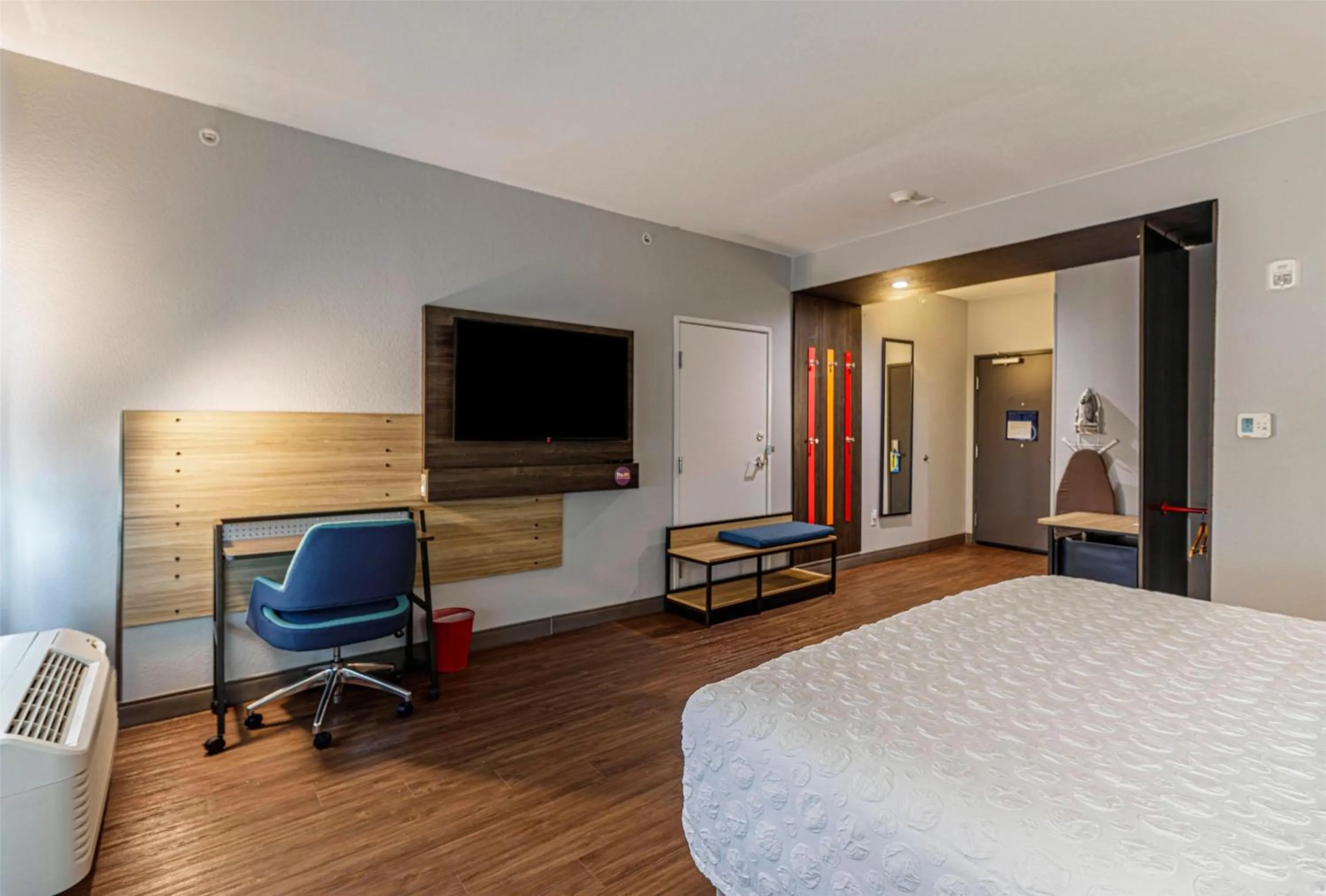 Bedroom, Bed in Tru By Hilton Mckinney