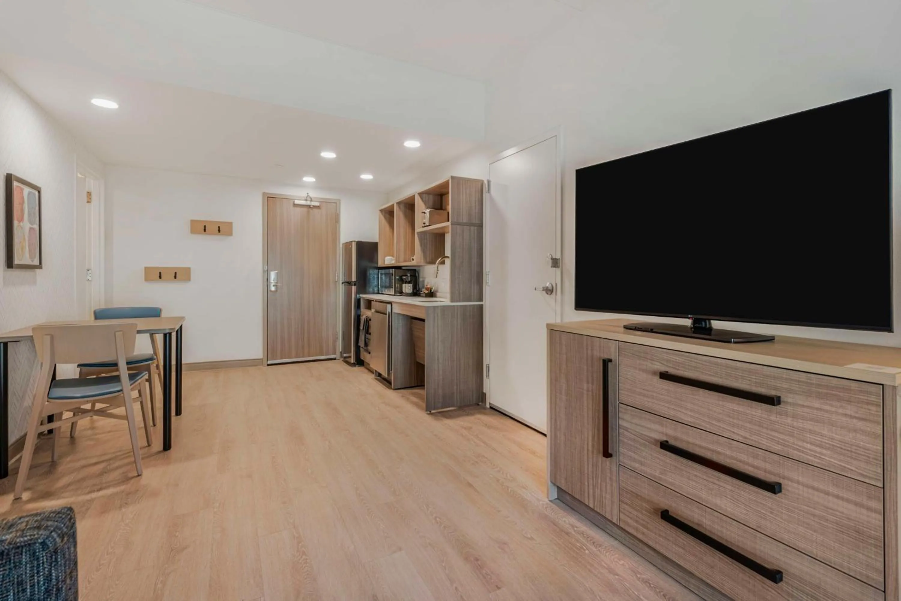 Kitchen or kitchenette in Home2 Suites By Hilton Boone