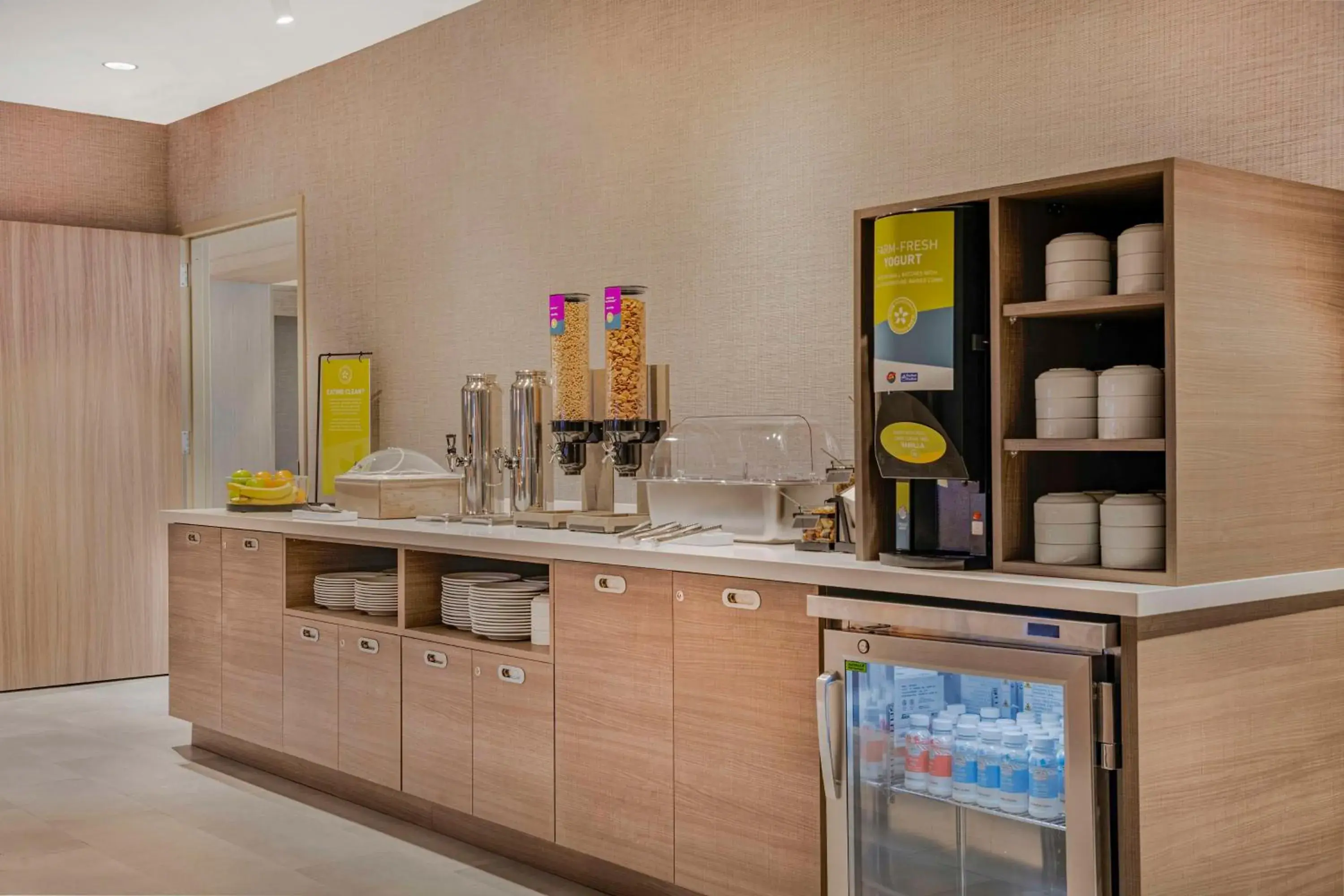 Breakfast in Home2 Suites By Hilton Boone Breakfast in Home2 Suites By Hilton Boone