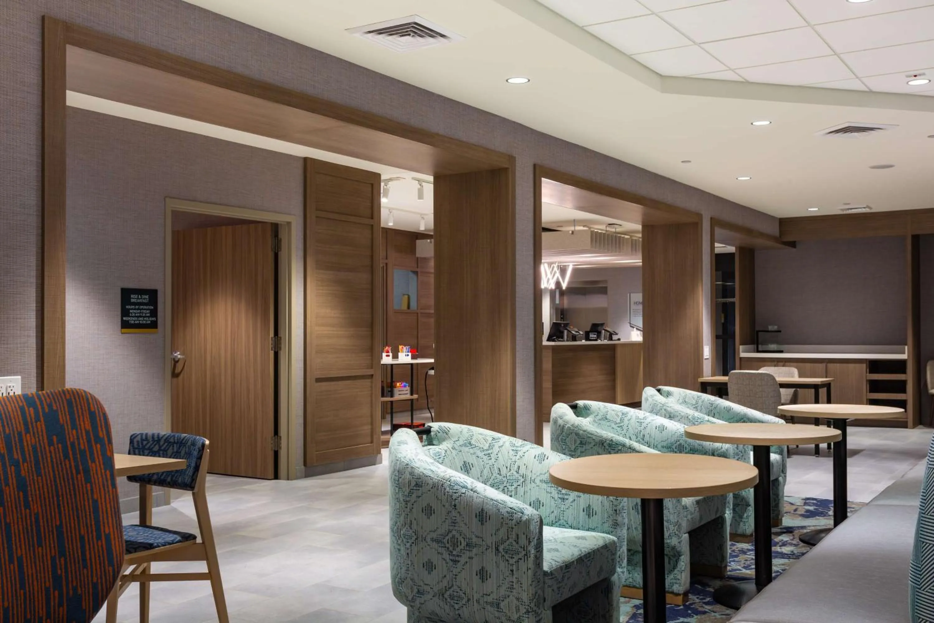 Breakfast in Home2 Suites By Hilton Boone