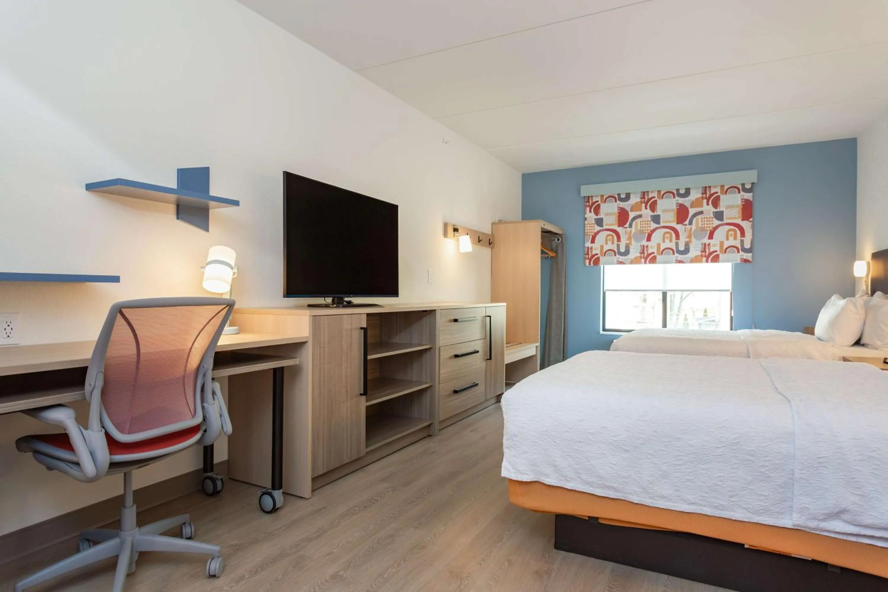 Bed in Home2 Suites By Hilton Boone