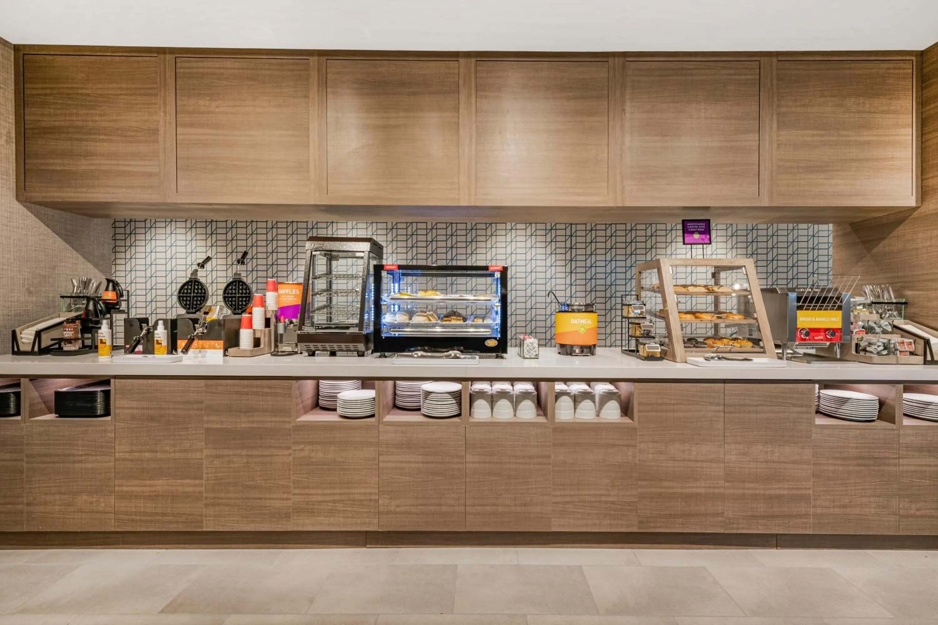 Breakfast in Home2 Suites By Hilton Boone