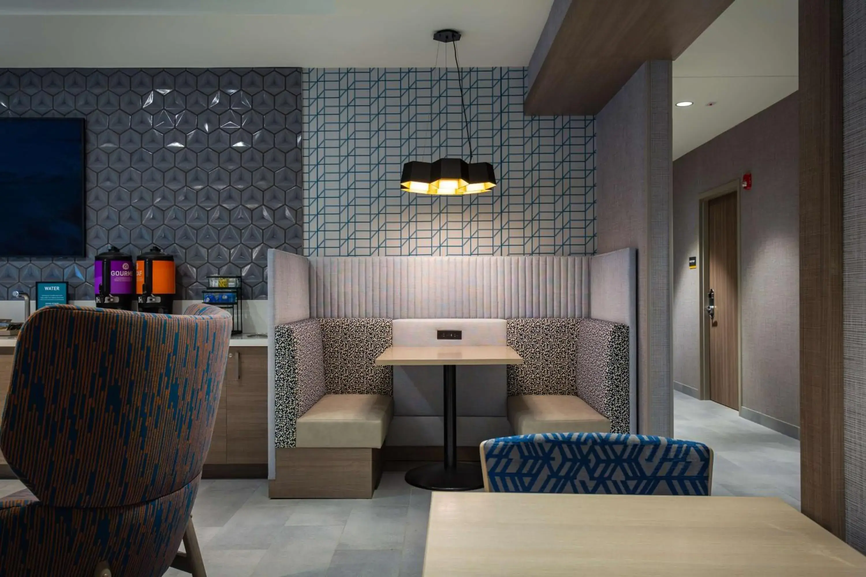 Breakfast in Home2 Suites By Hilton Boone Breakfast in Home2 Suites By Hilton Boone