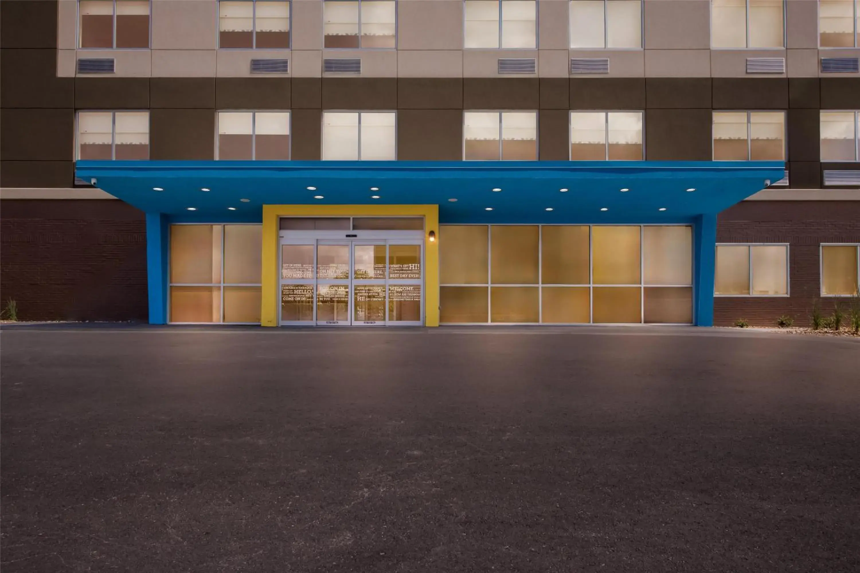 Property building in Tru By Hilton Kansas City Airport Property building in Tru By Hilton Kansas City Airport