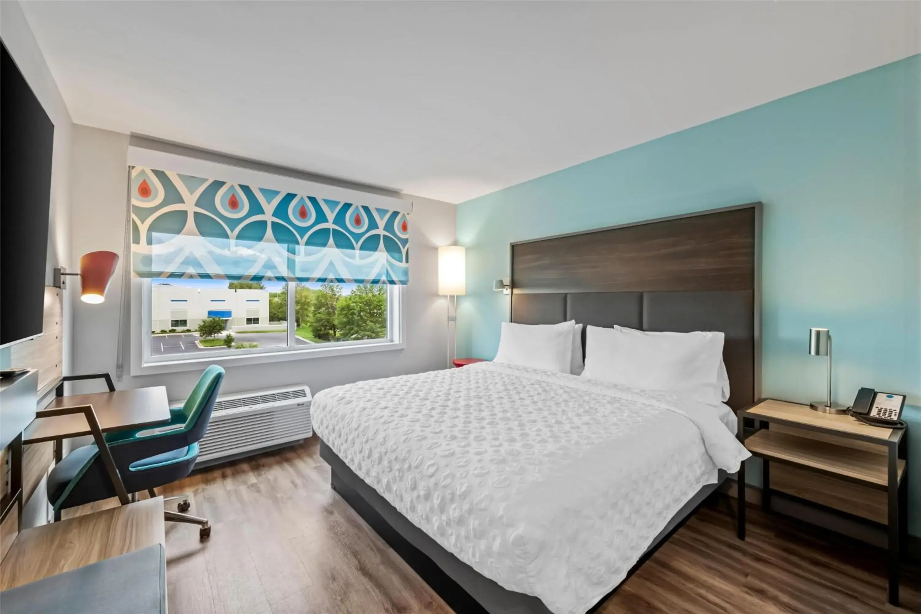 Bedroom, Bed in Tru By Hilton Kansas City Airport Bedroom, Bed in Tru By Hilton Kansas City Airport