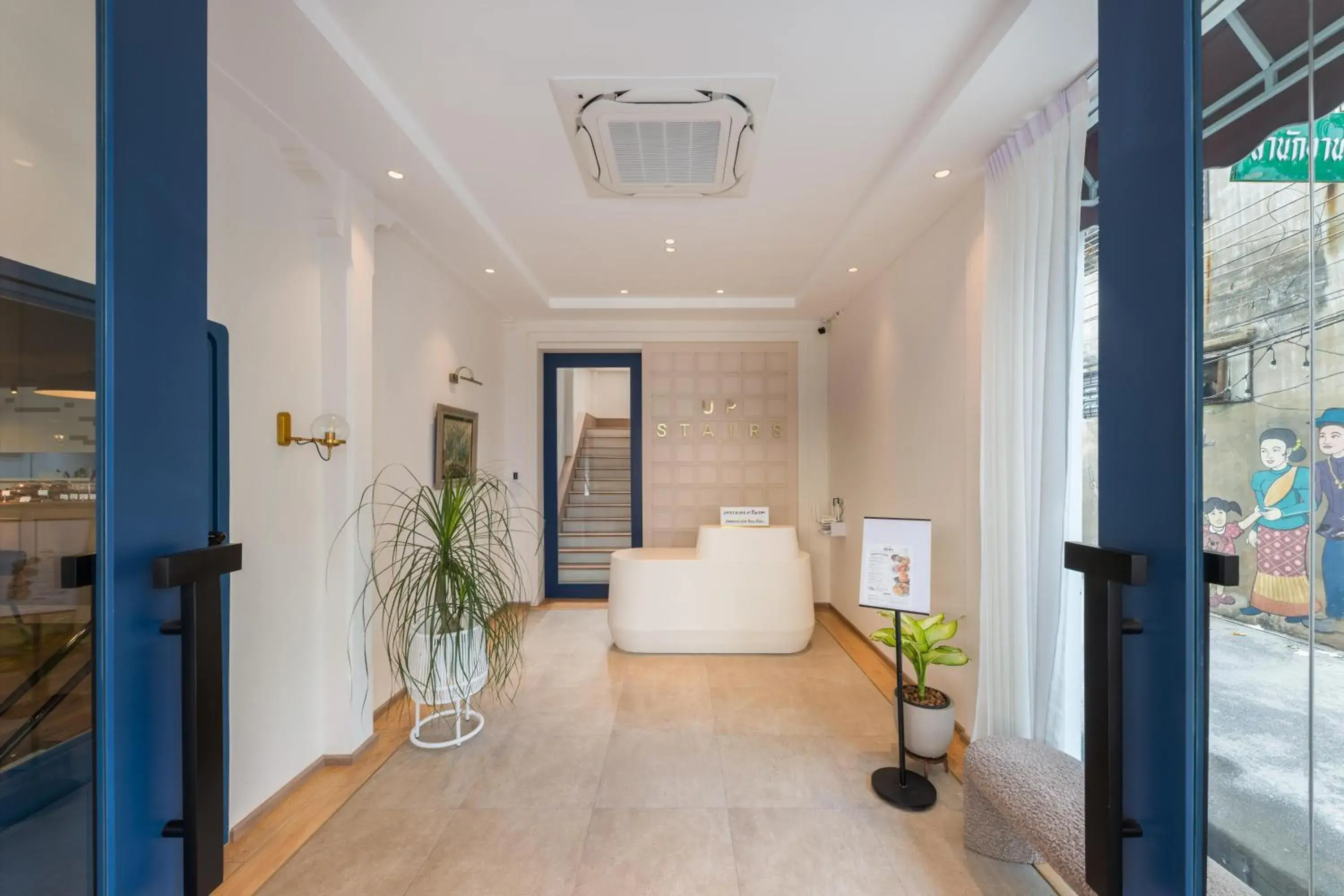 Lobby or reception in Upstairs at Ton Ton Lobby or reception in Upstairs at Ton Ton