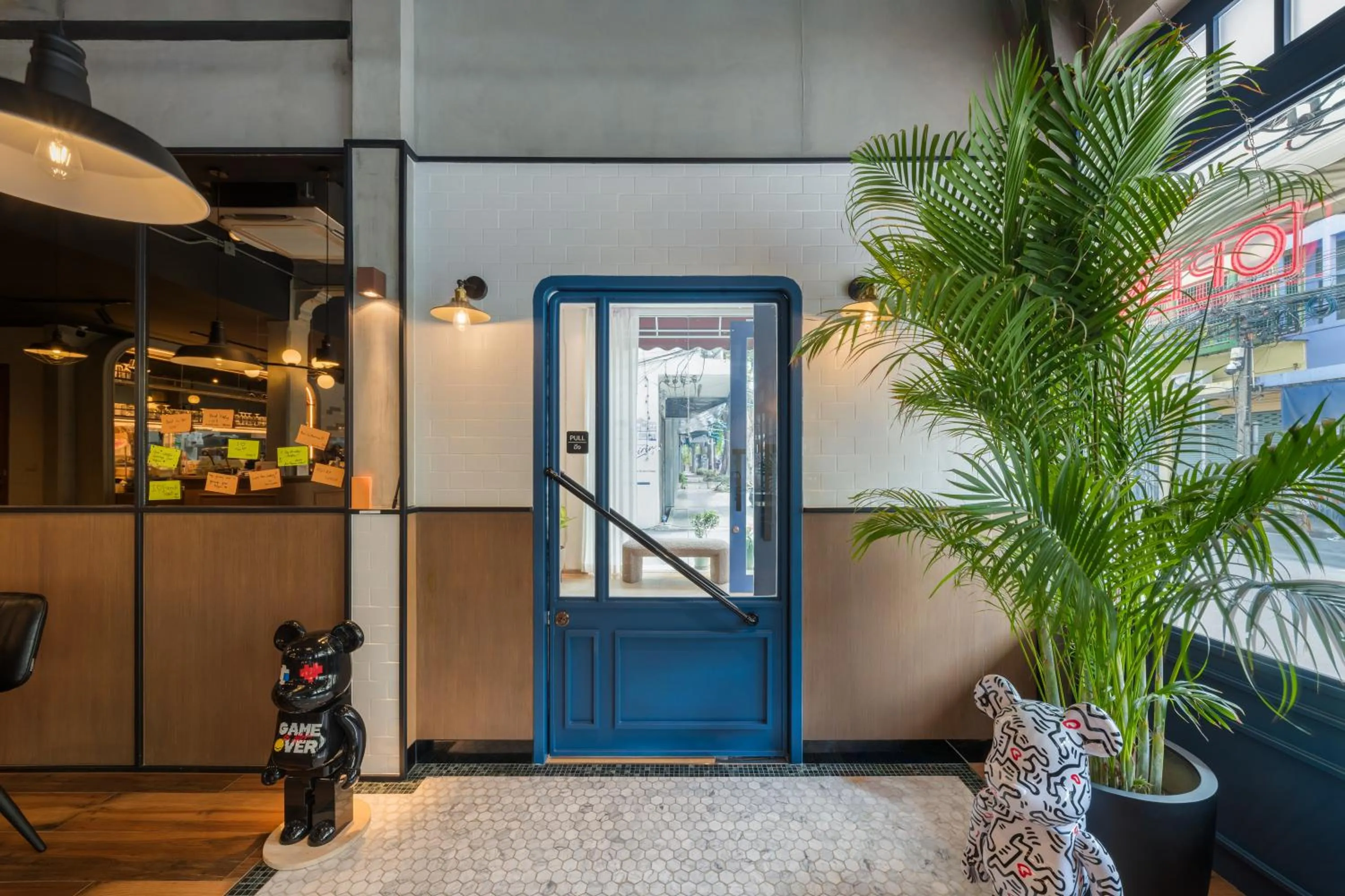 Facade/entrance in Upstairs at Ton Ton