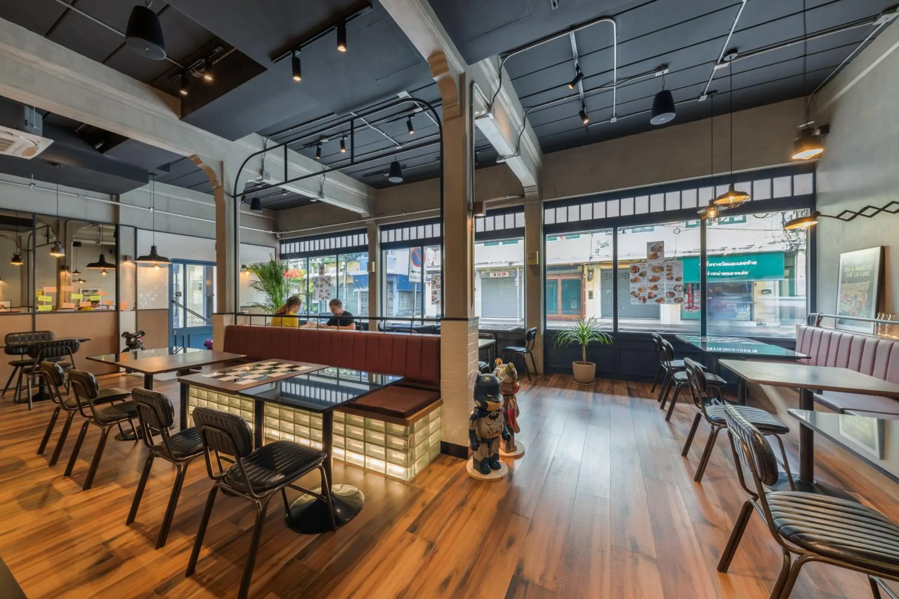 Restaurant/places to eat in Upstairs at Ton Ton Restaurant/places to eat in Upstairs at Ton Ton