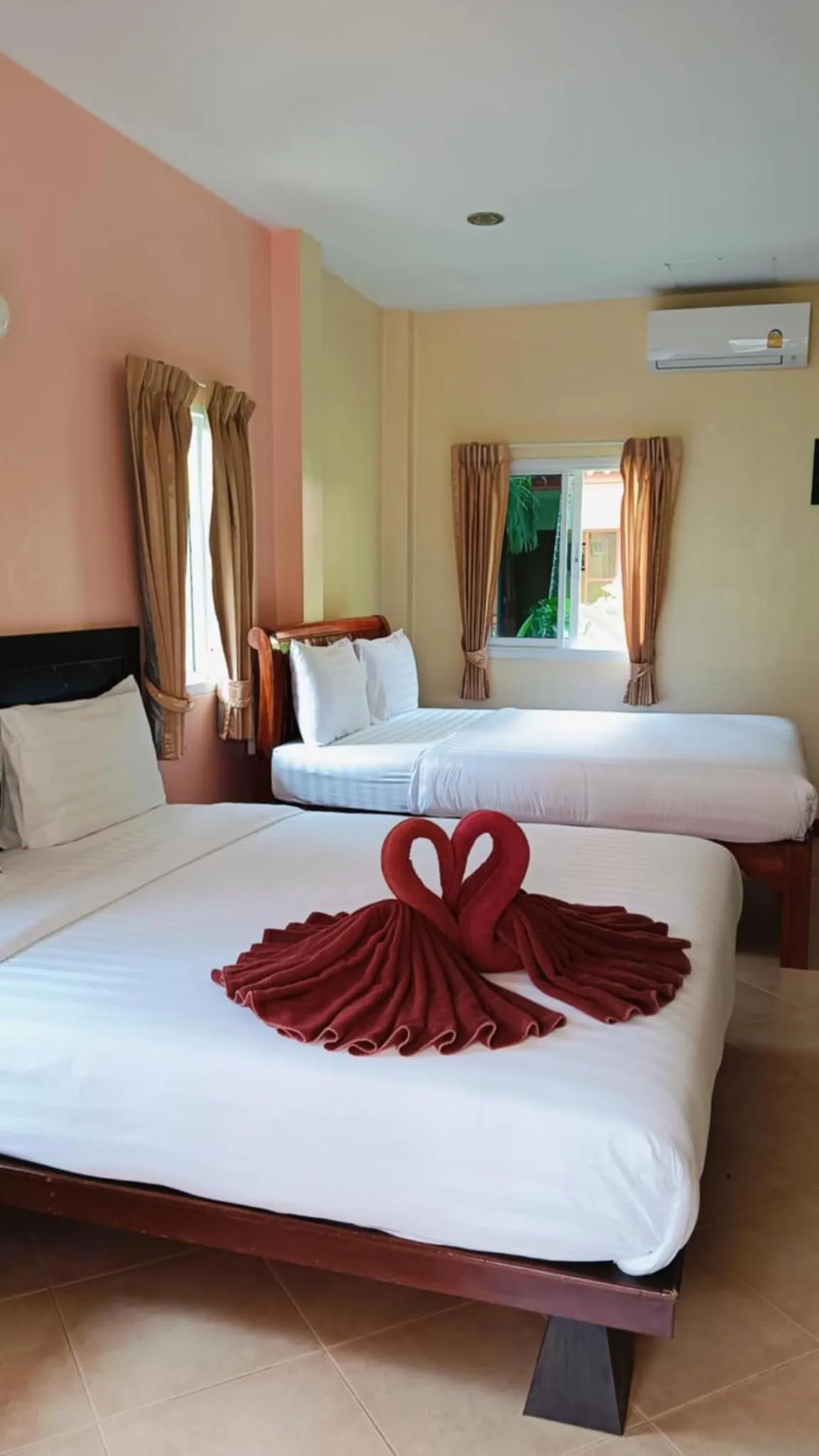 Bed in Boonya Resort Koh Chang