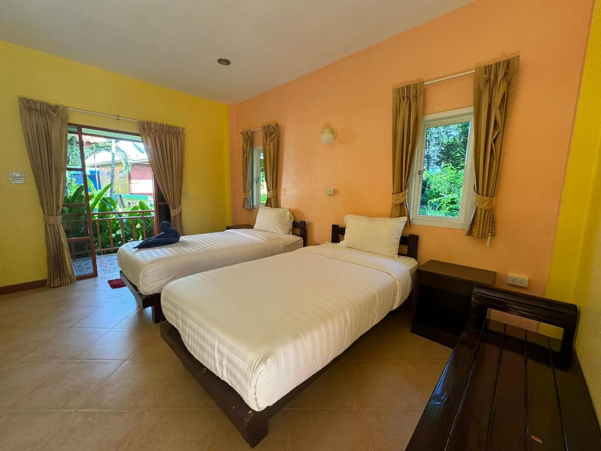 Bed in Boonya Resort Koh Chang