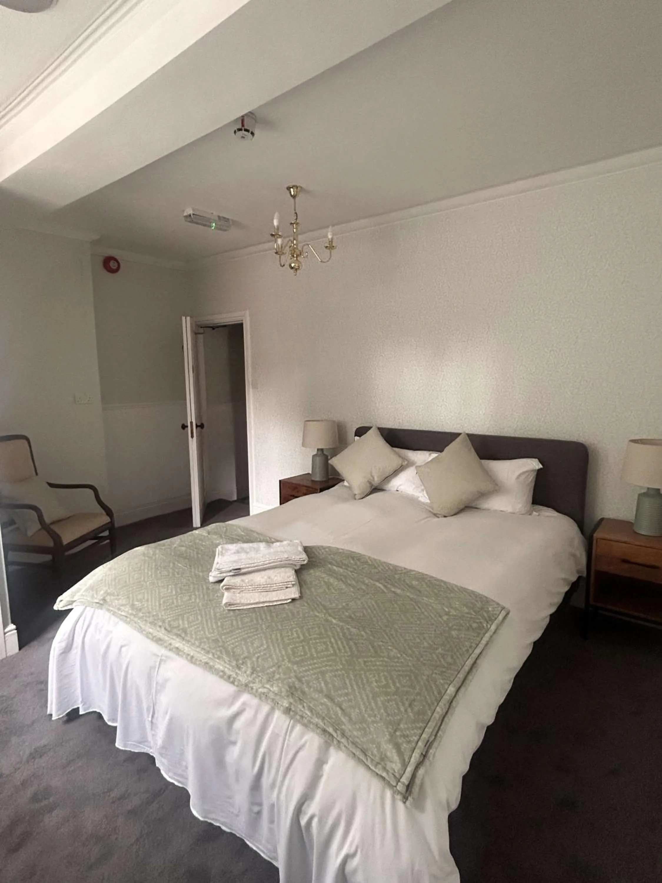 Bedroom, Bed in OYO Blenheim House