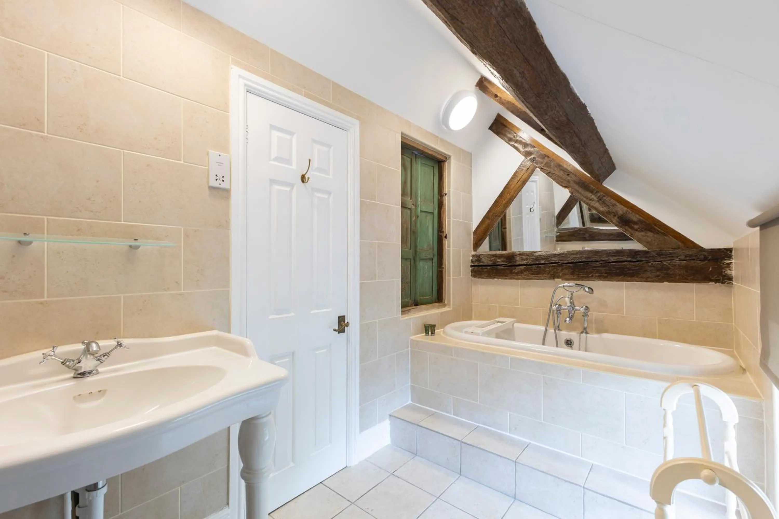 Bedroom in OYO Blenheim House