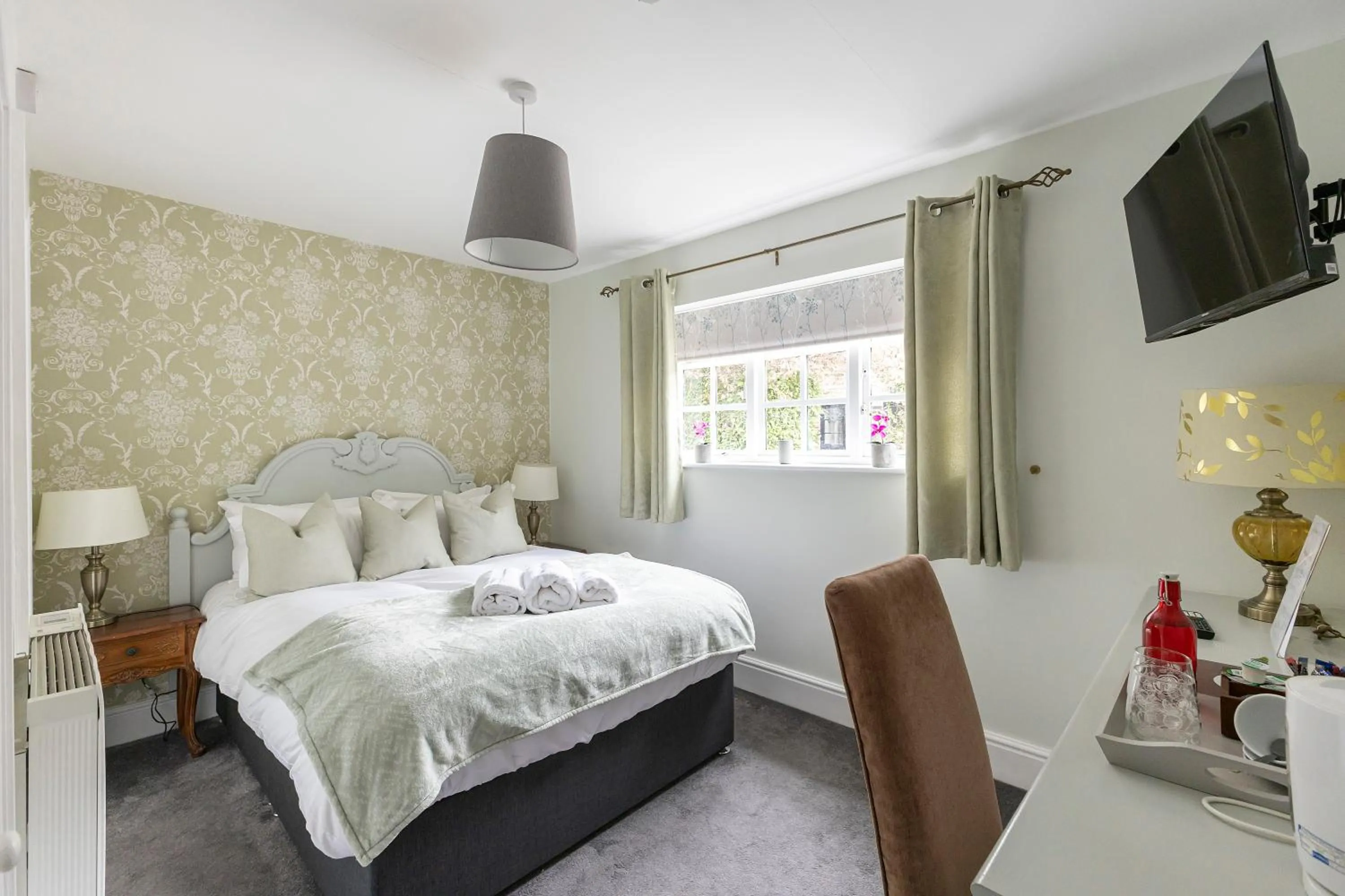 Bedroom, Bed in OYO Blenheim House