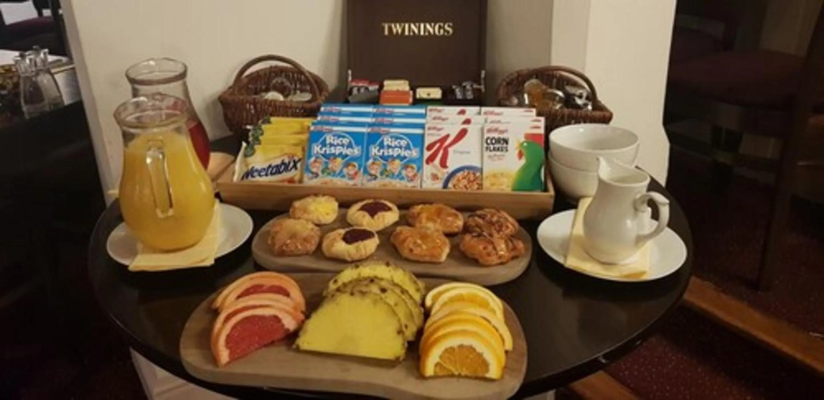 Breakfast in OYO Blenheim House