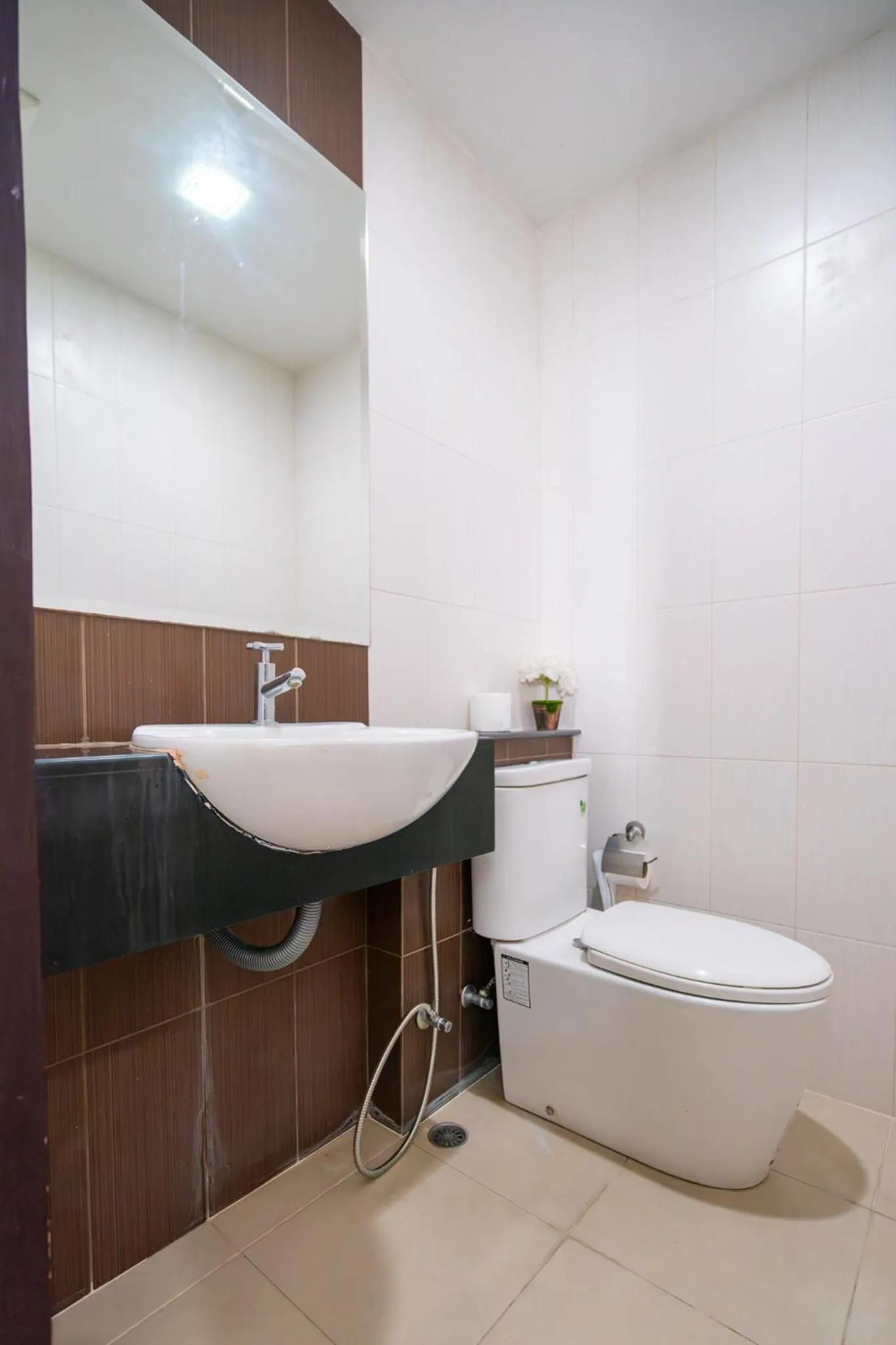 Toilet in Golden Manora Hotel Bangtao Beach Phuket