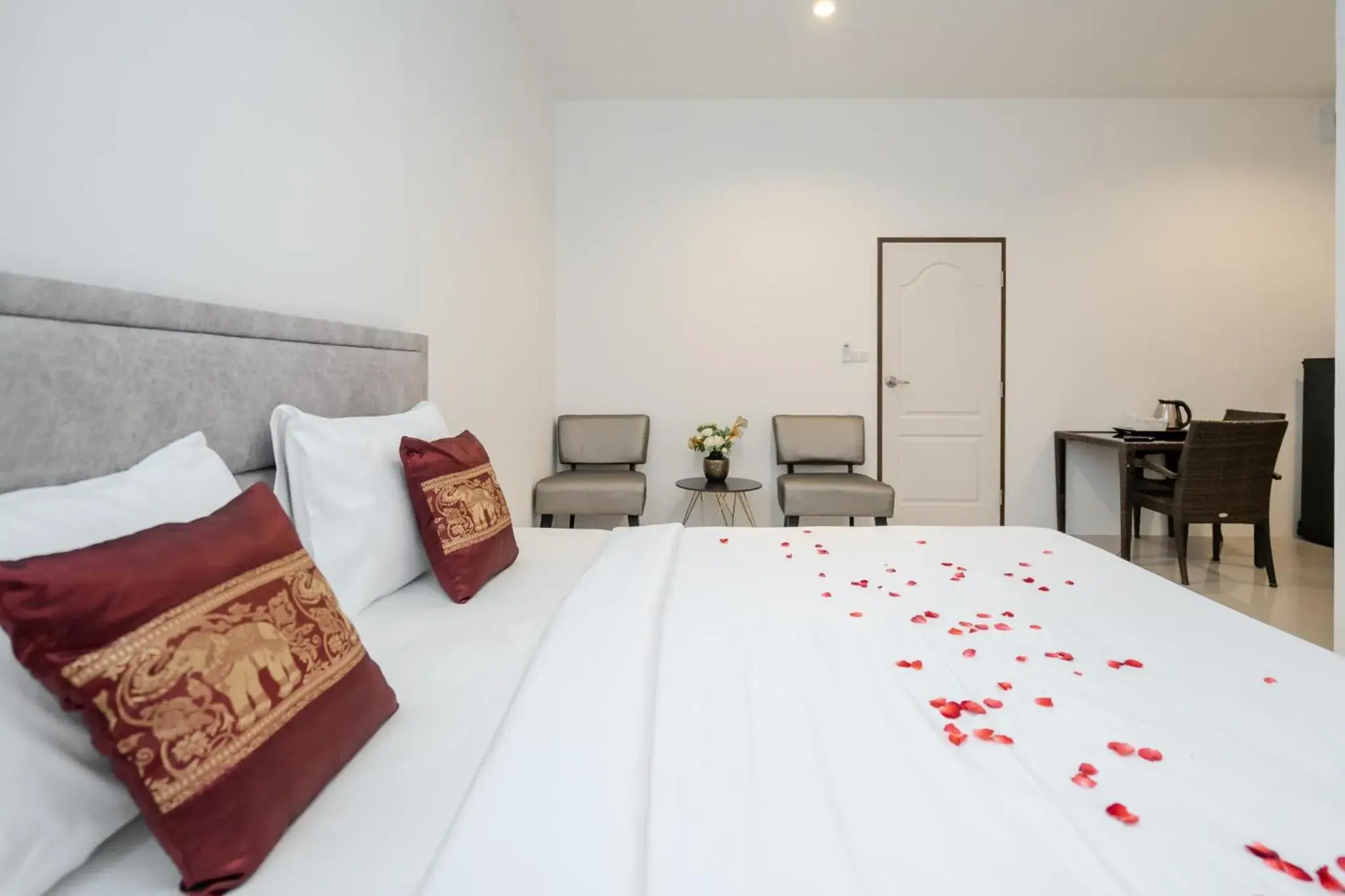 Budget Double Room in Golden Manora Hotel Bangtao Beach Phuket Budget Double Room in Golden Manora Hotel Bangtao Beach Phuket