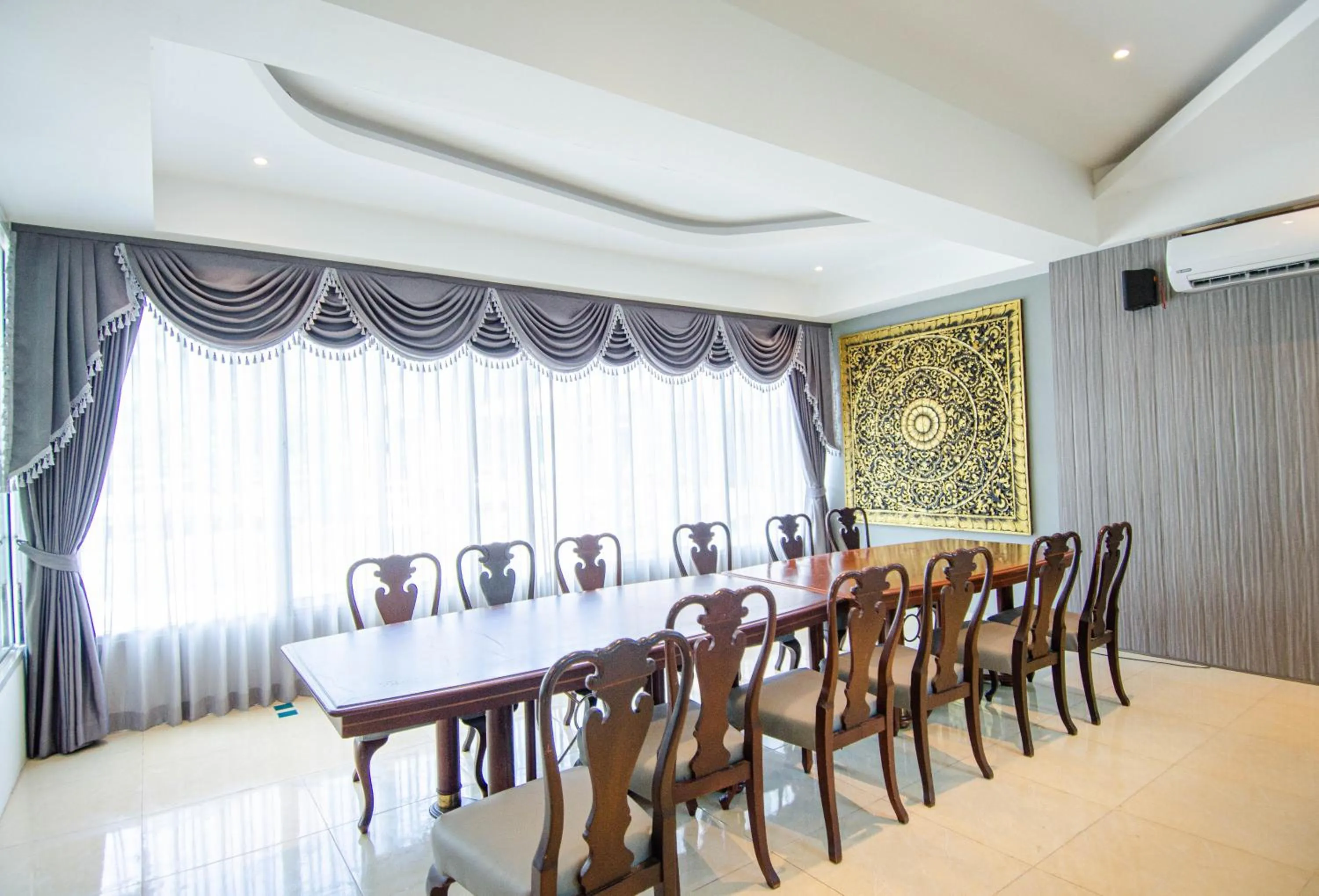 Restaurant/places to eat in Golden Manora Hotel Bangtao Beach Phuket