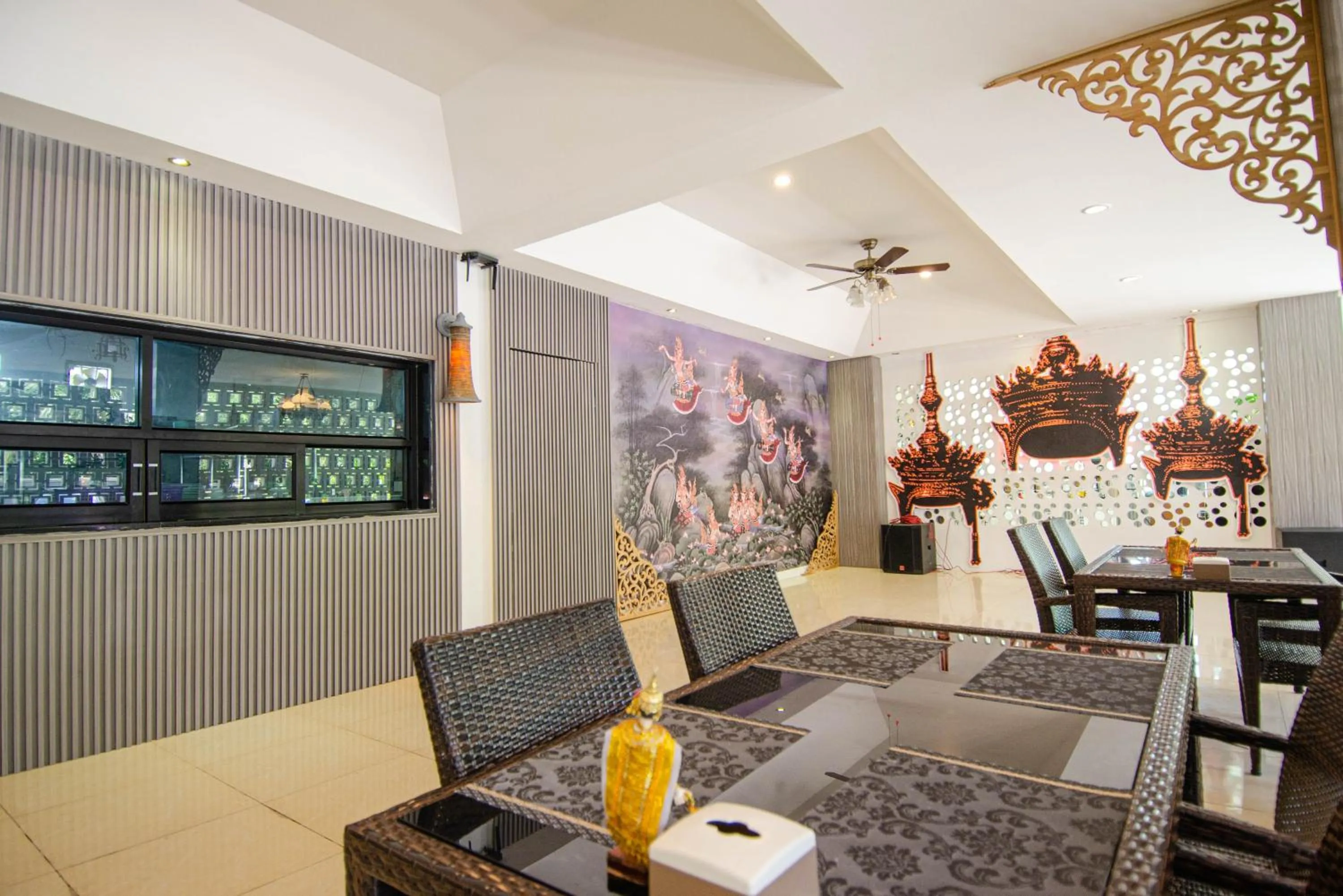 Restaurant/places to eat in Golden Manora Hotel Bangtao Beach Phuket