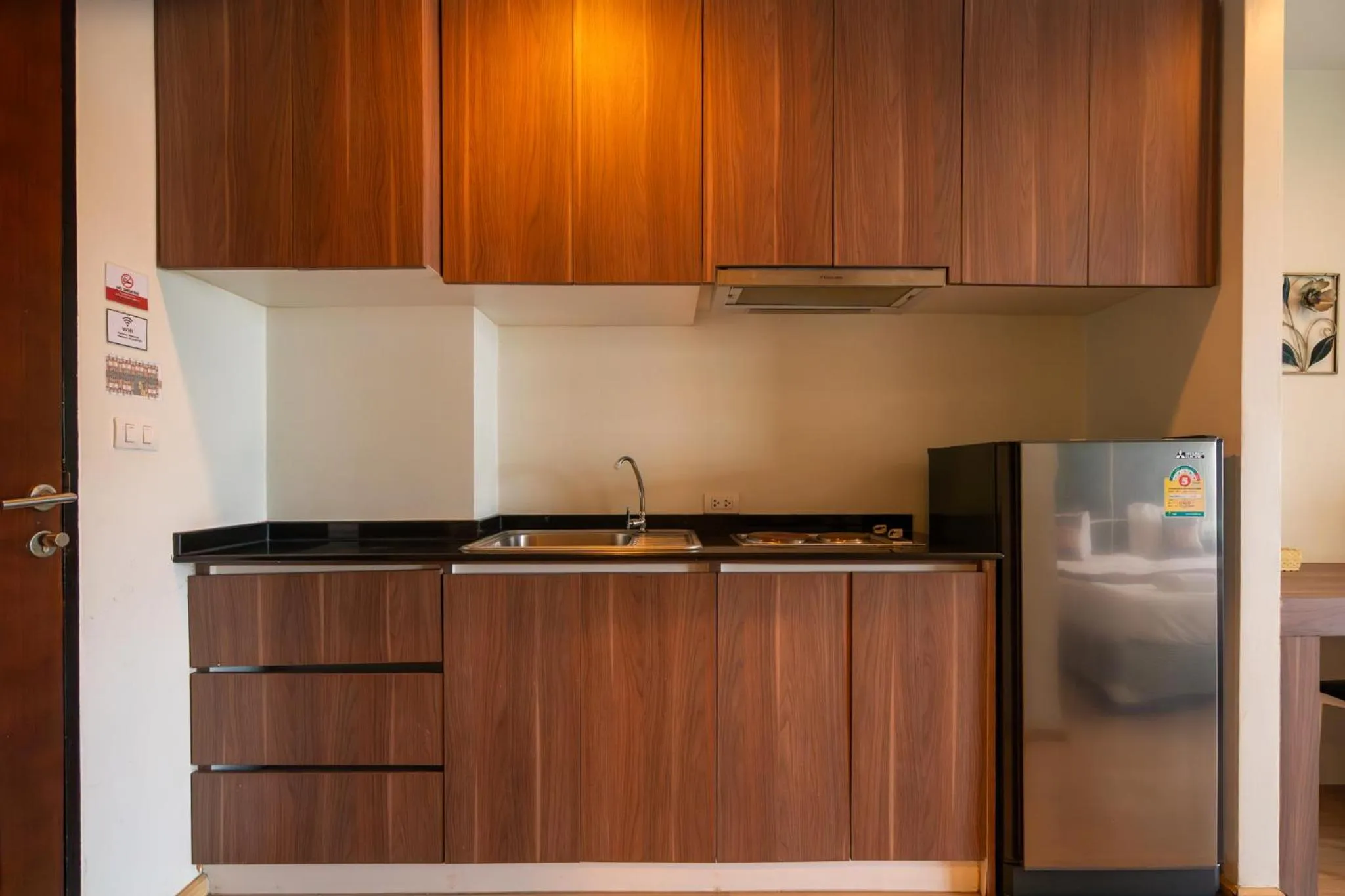 Kitchen or kitchenette in Golden Manora Hotel Bangtao Beach Phuket