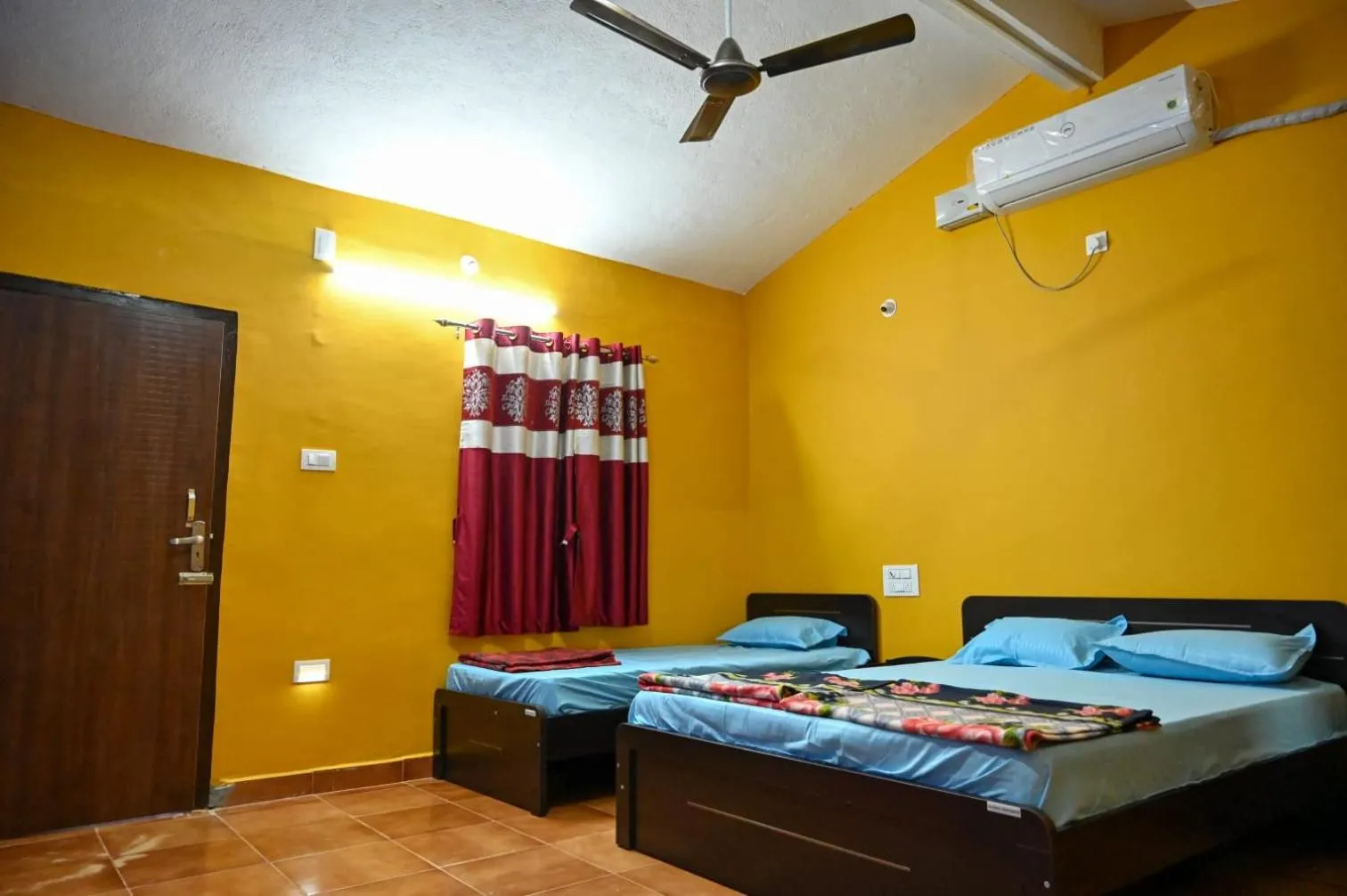 Bed in The Shadaxari Nilaya