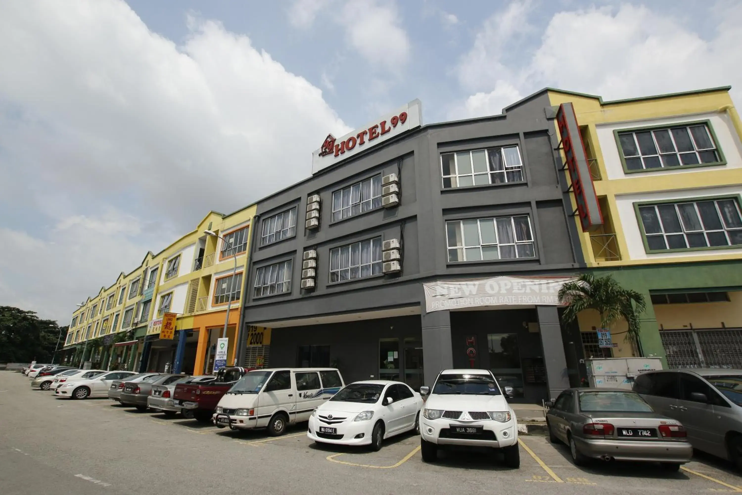 Facade/entrance, Property Building in Hotel 99 Bandar Klang (Meru)