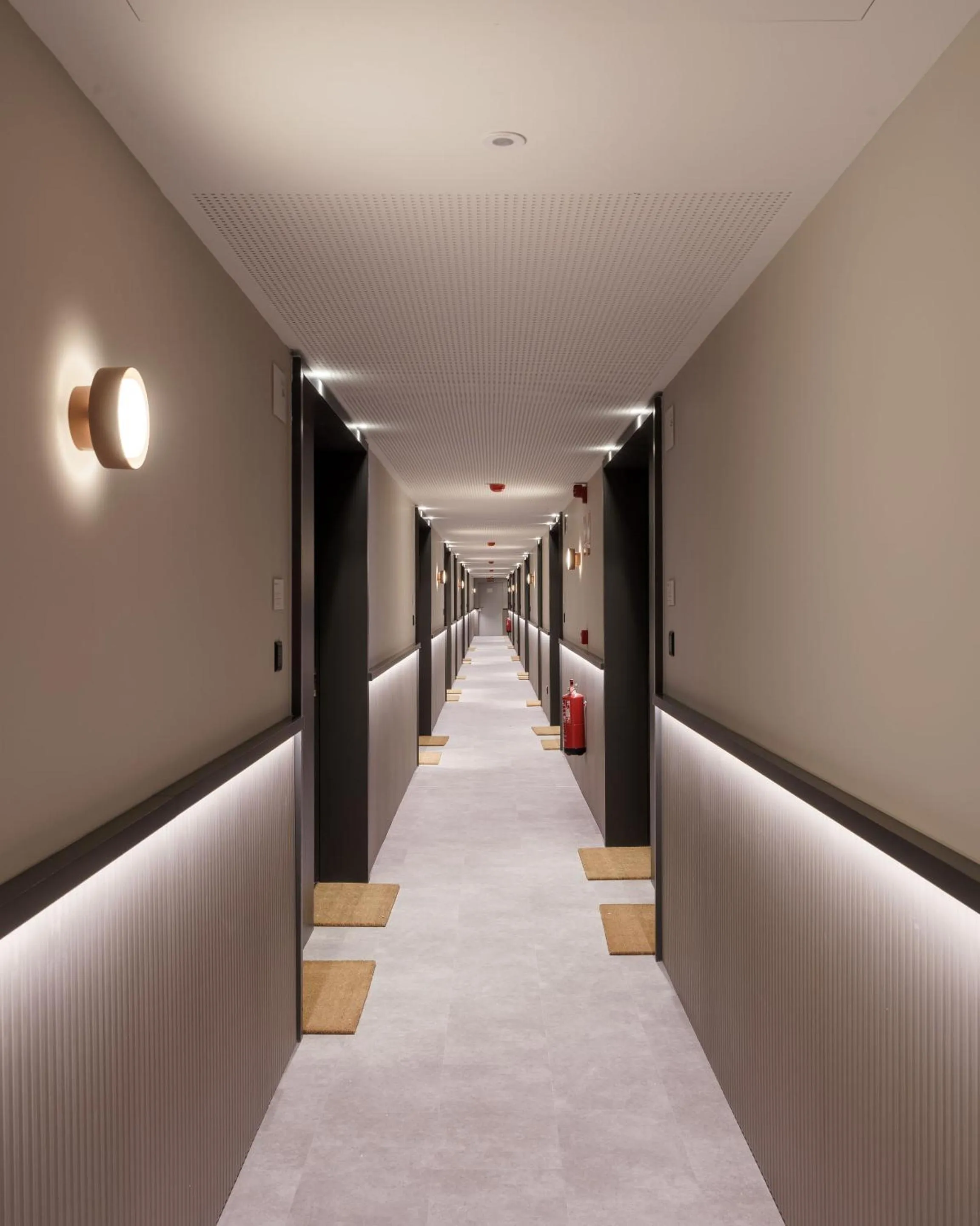 Property building, Bed in Limehome Madrid Calle de Juan Hurtado de Mendoza