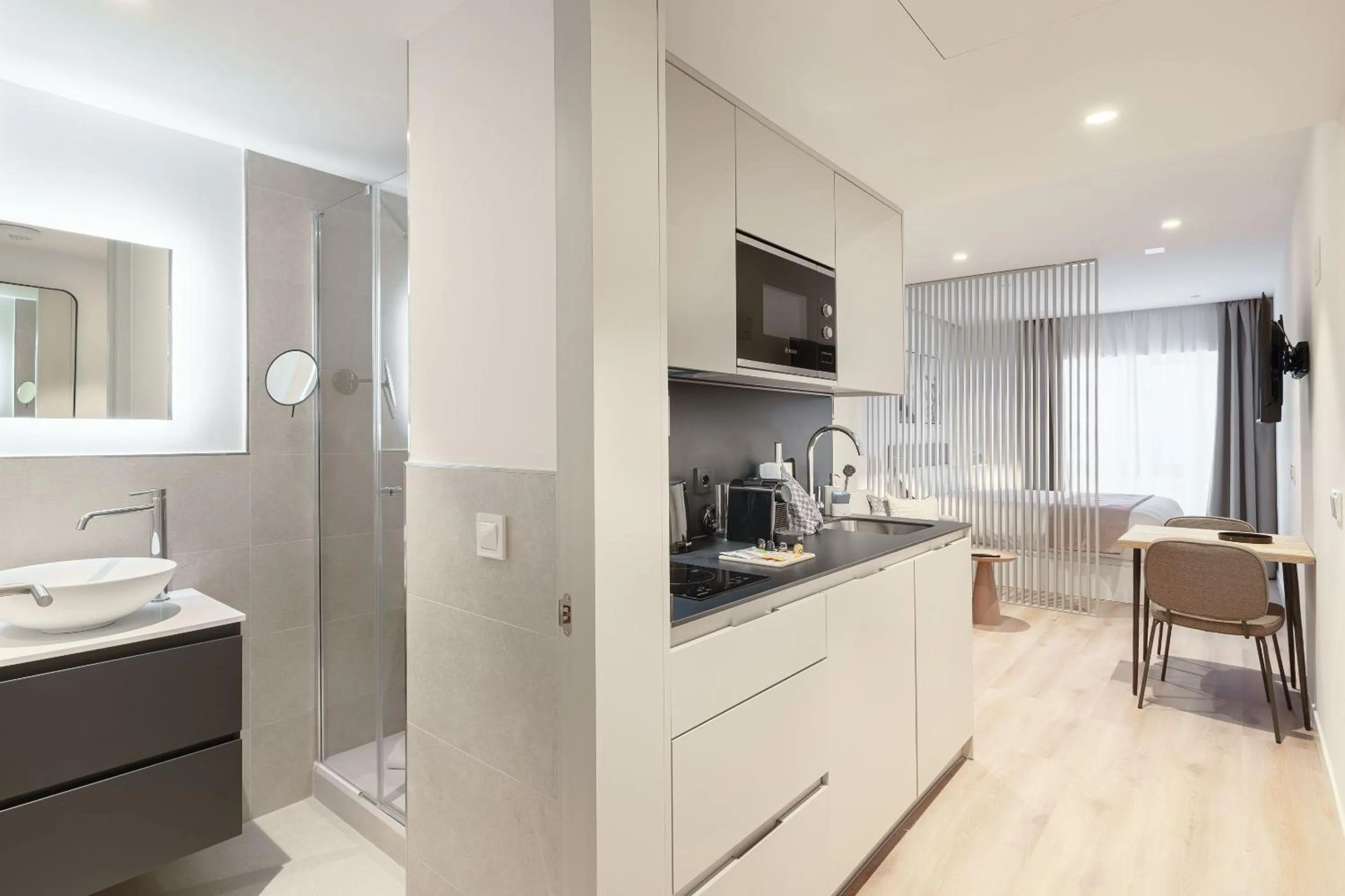 Shower in Limehome Madrid Calle de Juan Hurtado de Mendoza