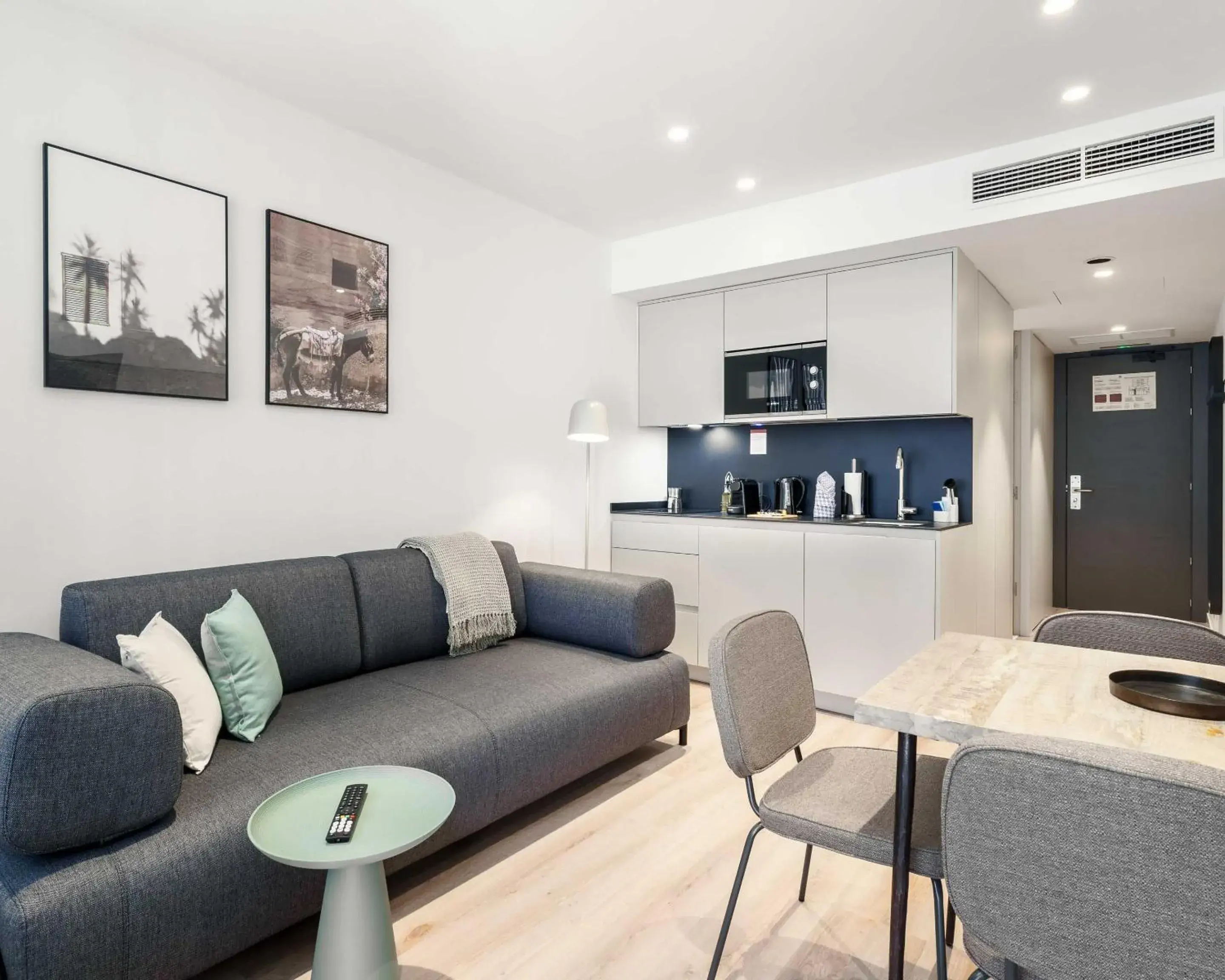 Comfort Studio with Sofa Bed in Limehome Madrid Calle de Juan Hurtado de Mendoza Comfort Studio with Sofa Bed in Limehome Madrid Calle de Juan Hurtado de Mendoza