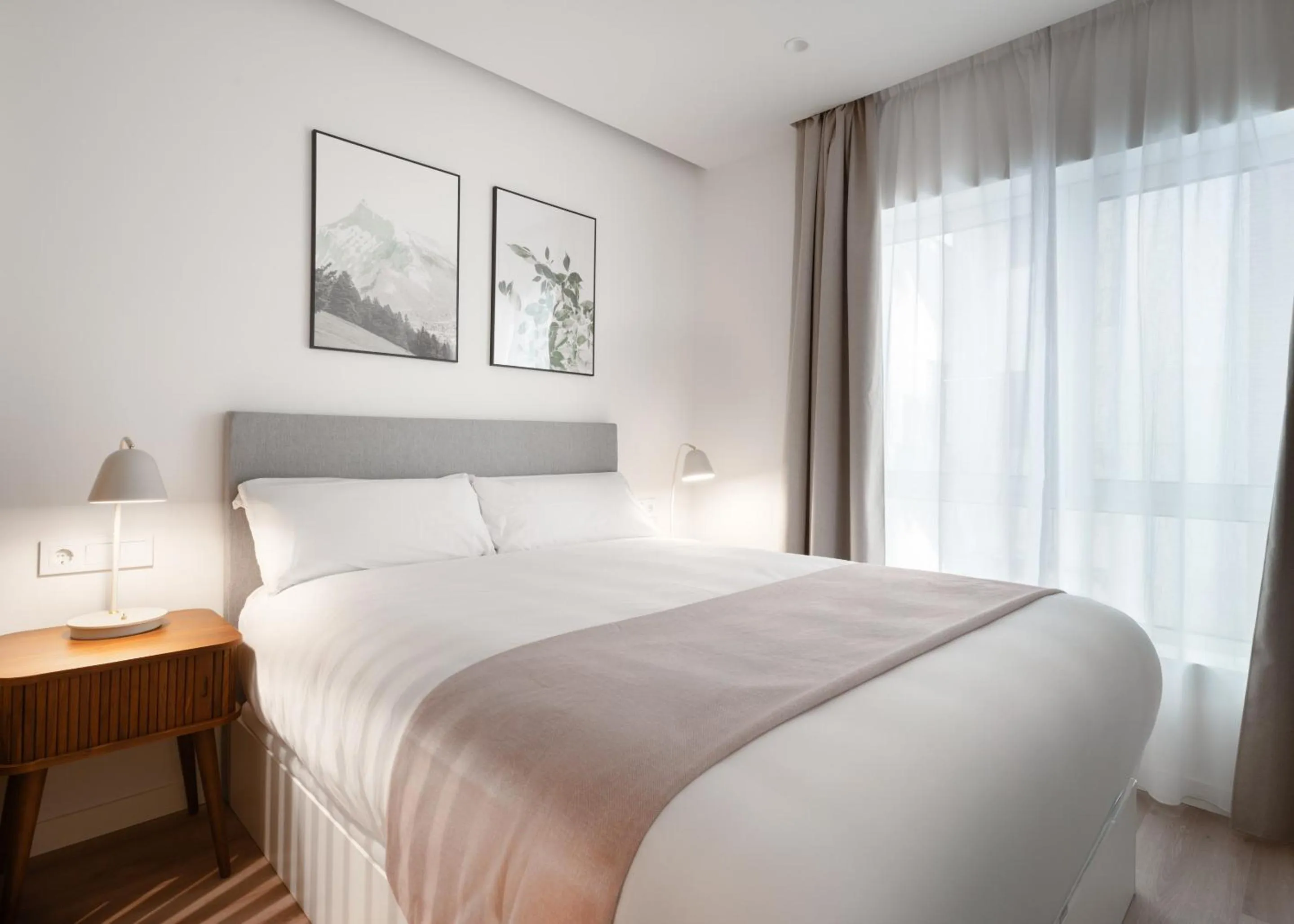 Bed in Limehome Madrid Calle de Juan Hurtado de Mendoza