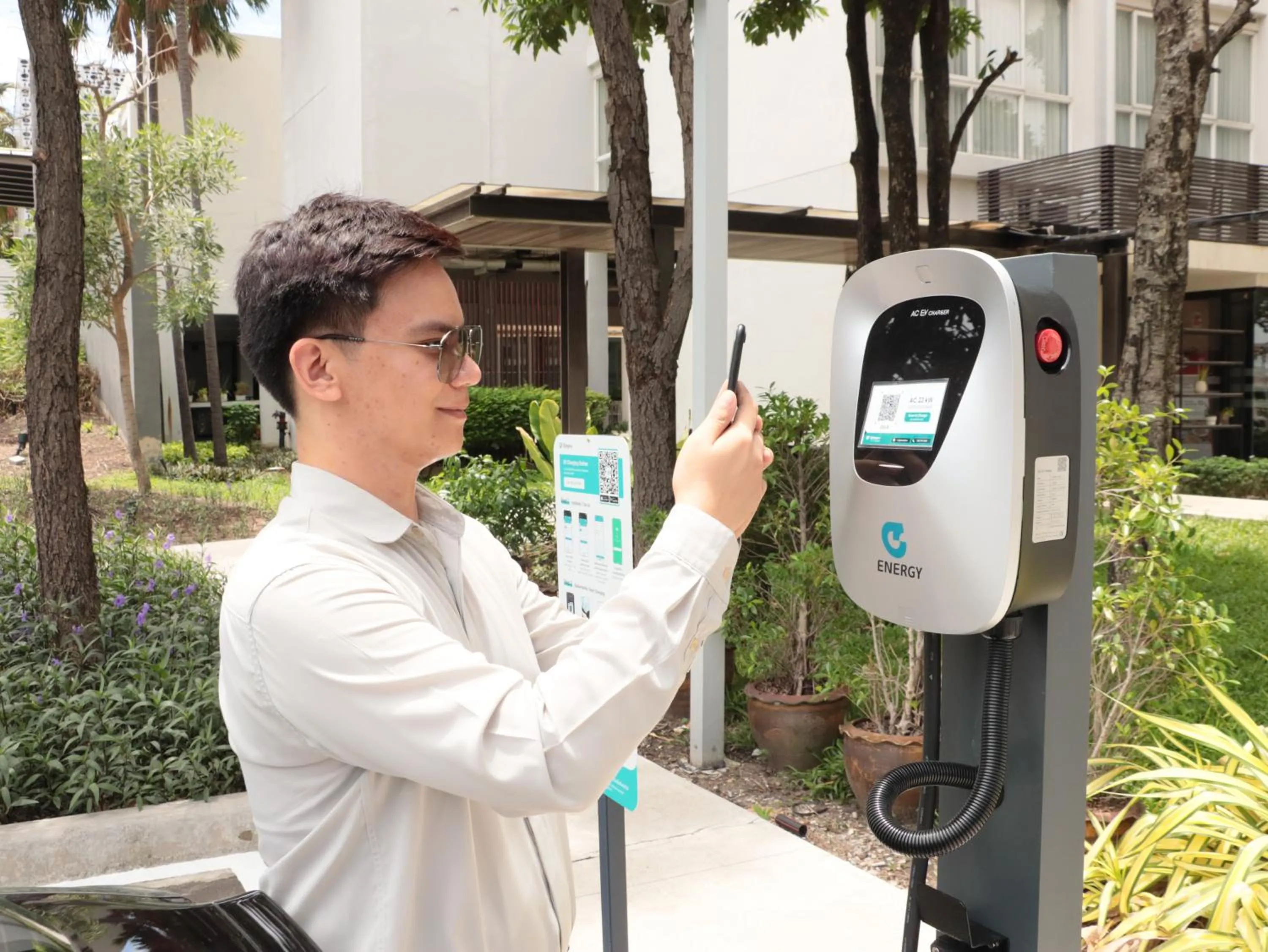 Parking in The Idle Hotel and Residence