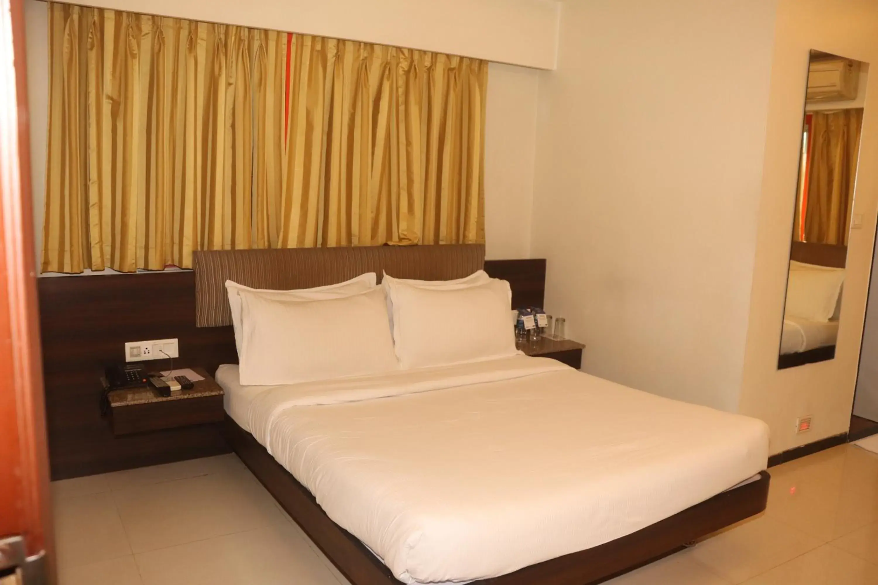 Bed in Kyriad Hotel Indore by OTHPL Bed in Kyriad Hotel Indore by OTHPL